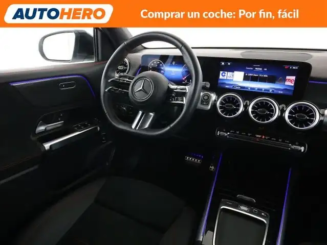 Mercedes-Benz GLB view 14