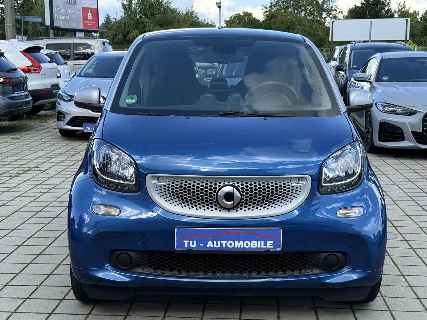 smart forTwo coupe 52kW DCT PANO-SHZ-PDC-TEMPOMAT-1.HAND-4TKM Blau - 2