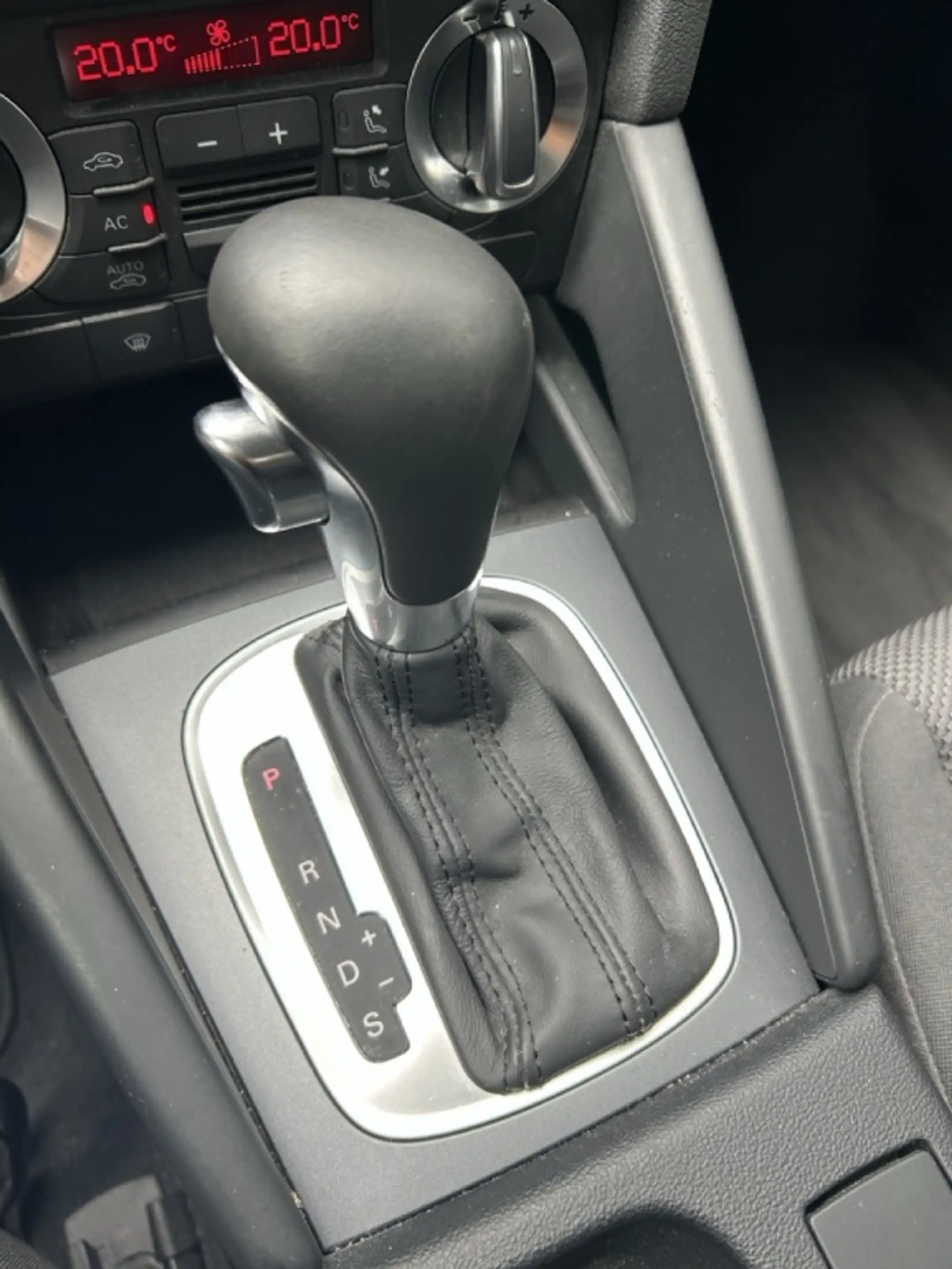 Audi A3 1.4 92KW TFSI 5D S-TRONIC Ambition — photo 21