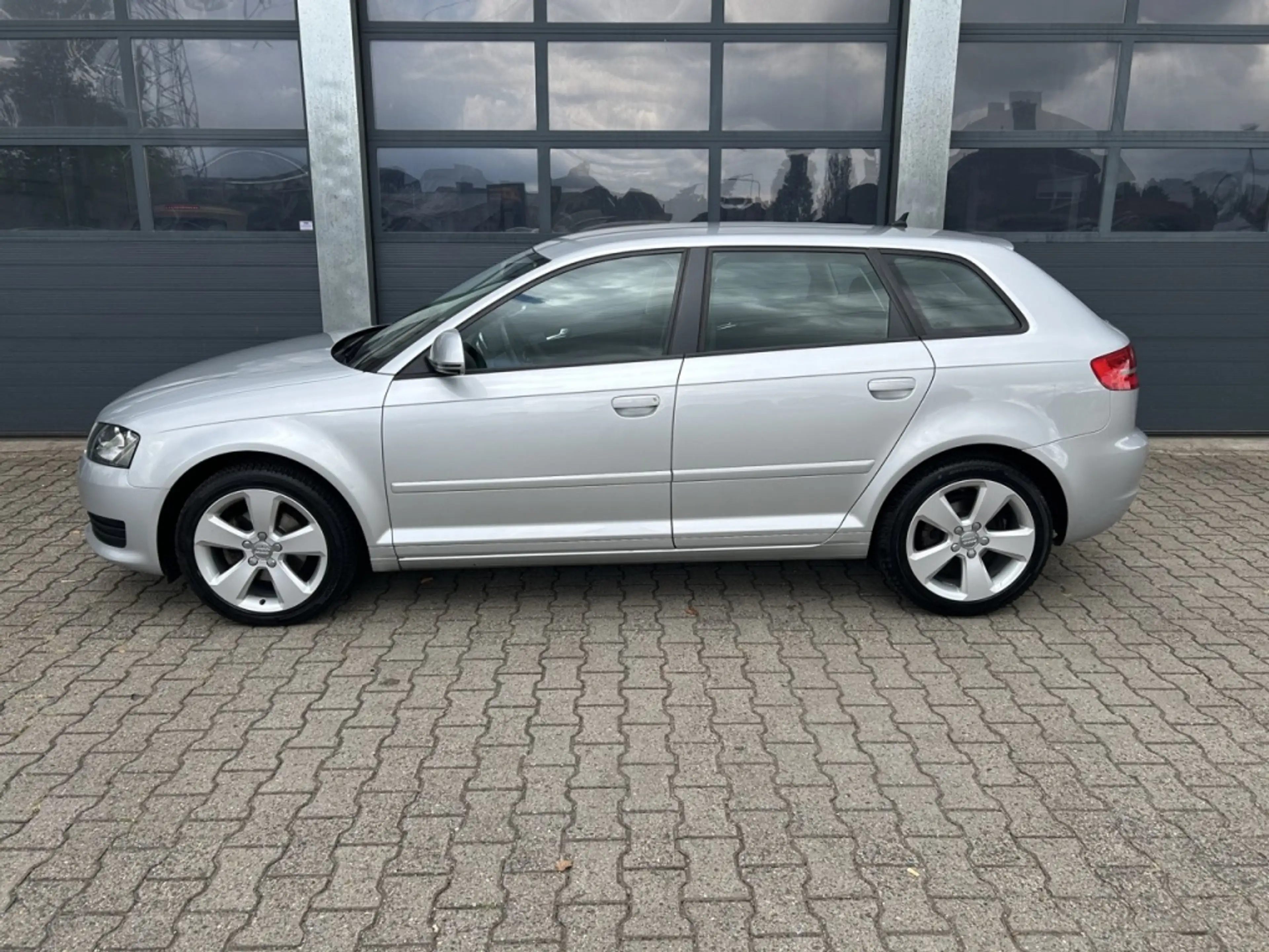 Audi A3 1.4 92KW TFSI 5D S-TRONIC Ambition — photo 2