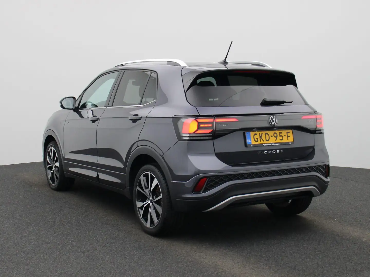 Volkswagen T-Cross 1.5 TSI R-Line | Automaat | Parkeersensoren | 18 i Gris - 2