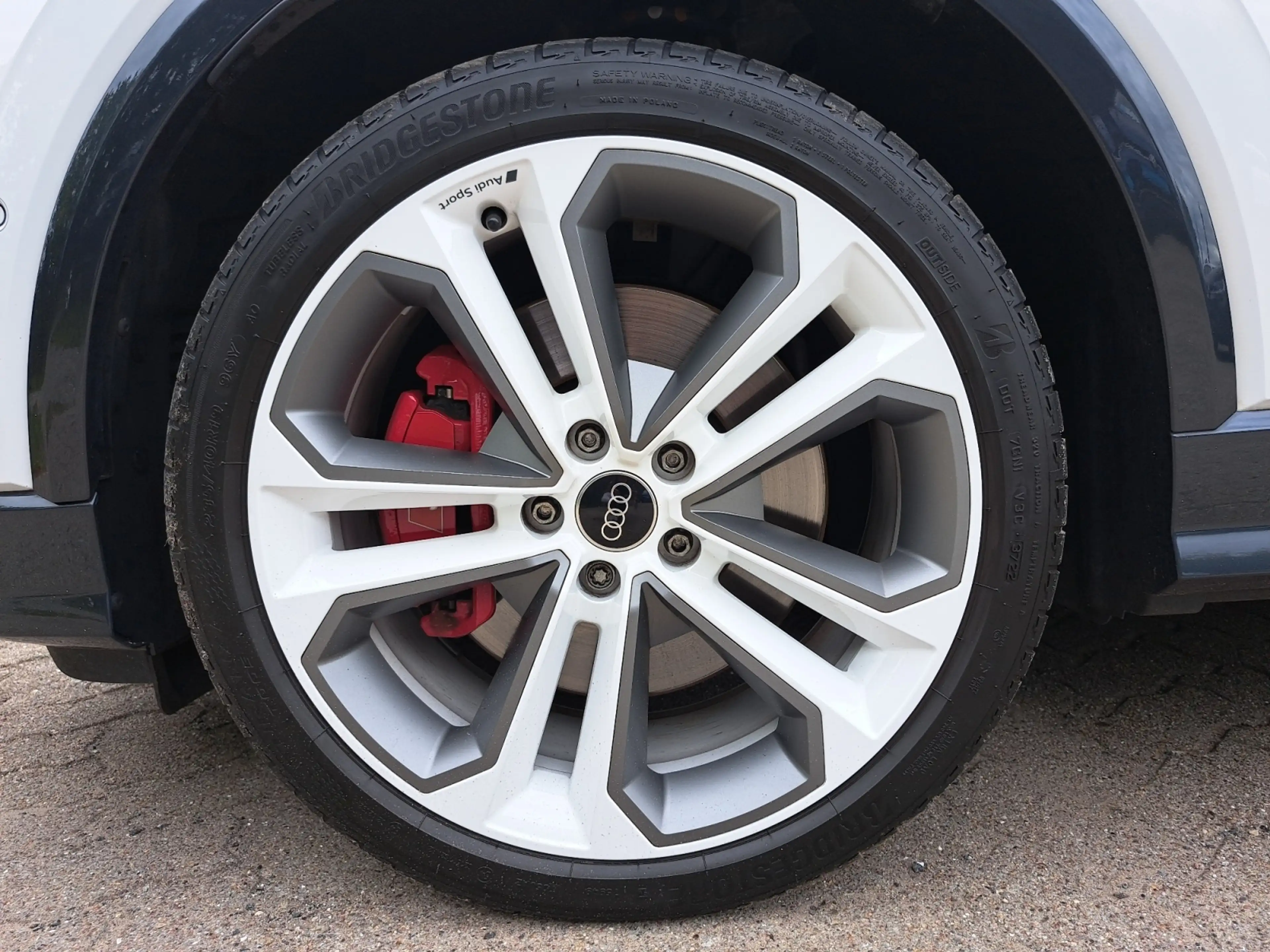 Audi SQ2 TFSI S tronic PANO AHK NAV SONOS KAM DWA MATRIX 1 — photo 9