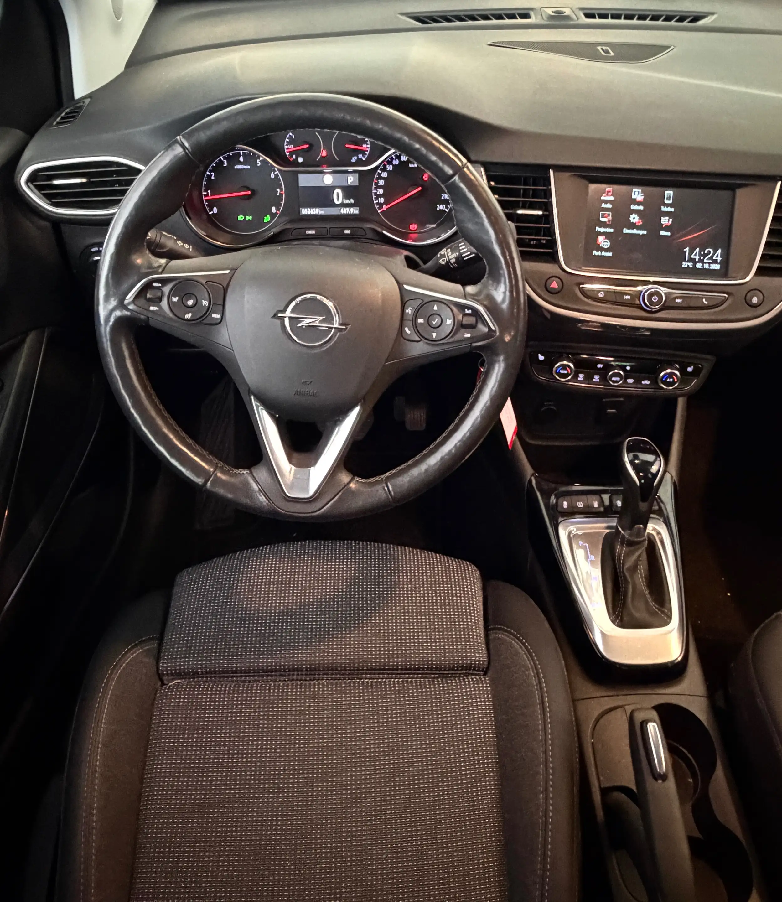 Opel Crossland X Elegance — photo 5