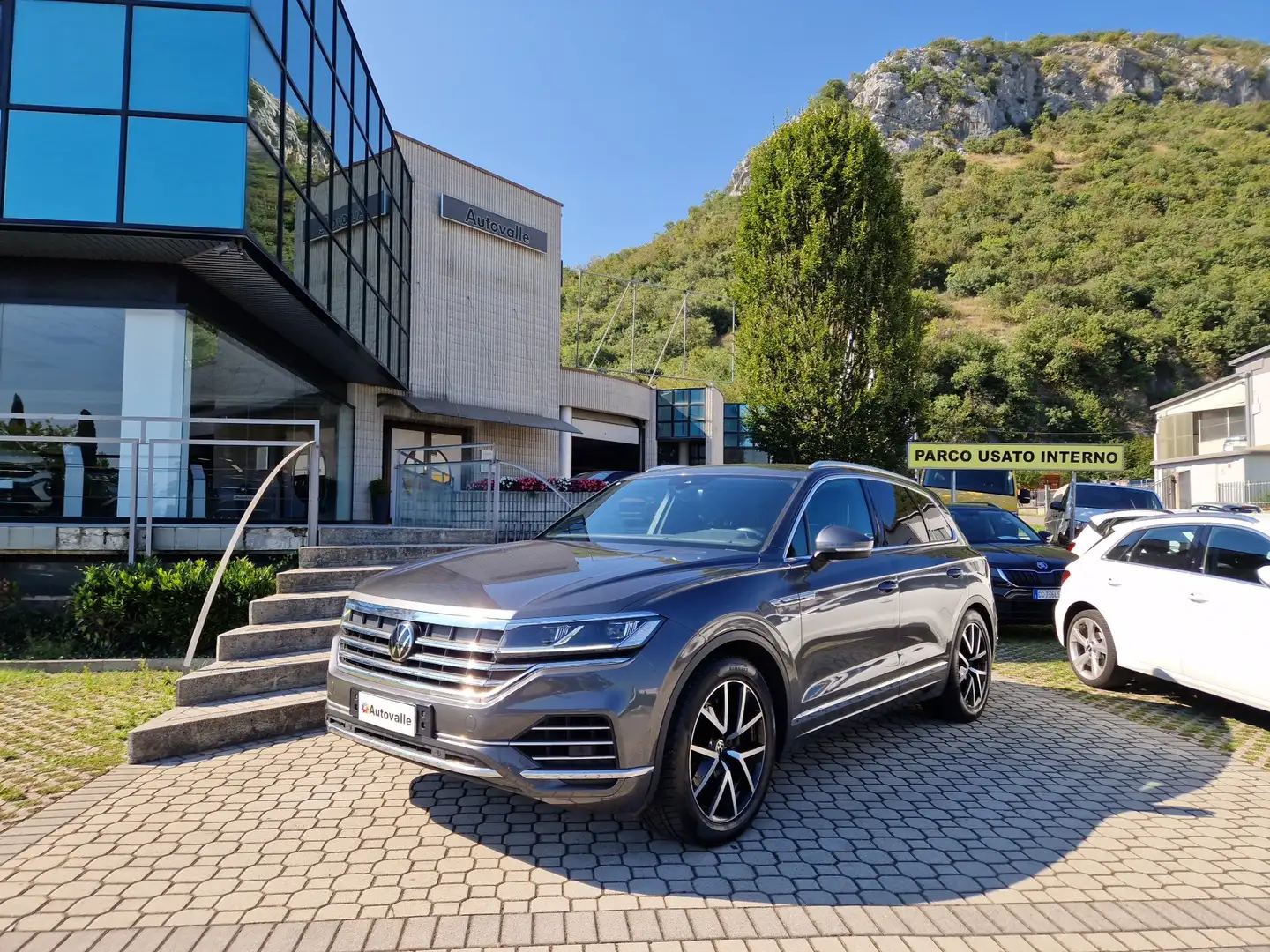 Volkswagen Touareg 3.0 V6 TDI SCR Elegance Gris - 1