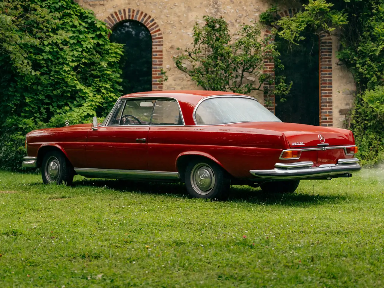 Mercedes-Benz 250 SE W11, foto 2