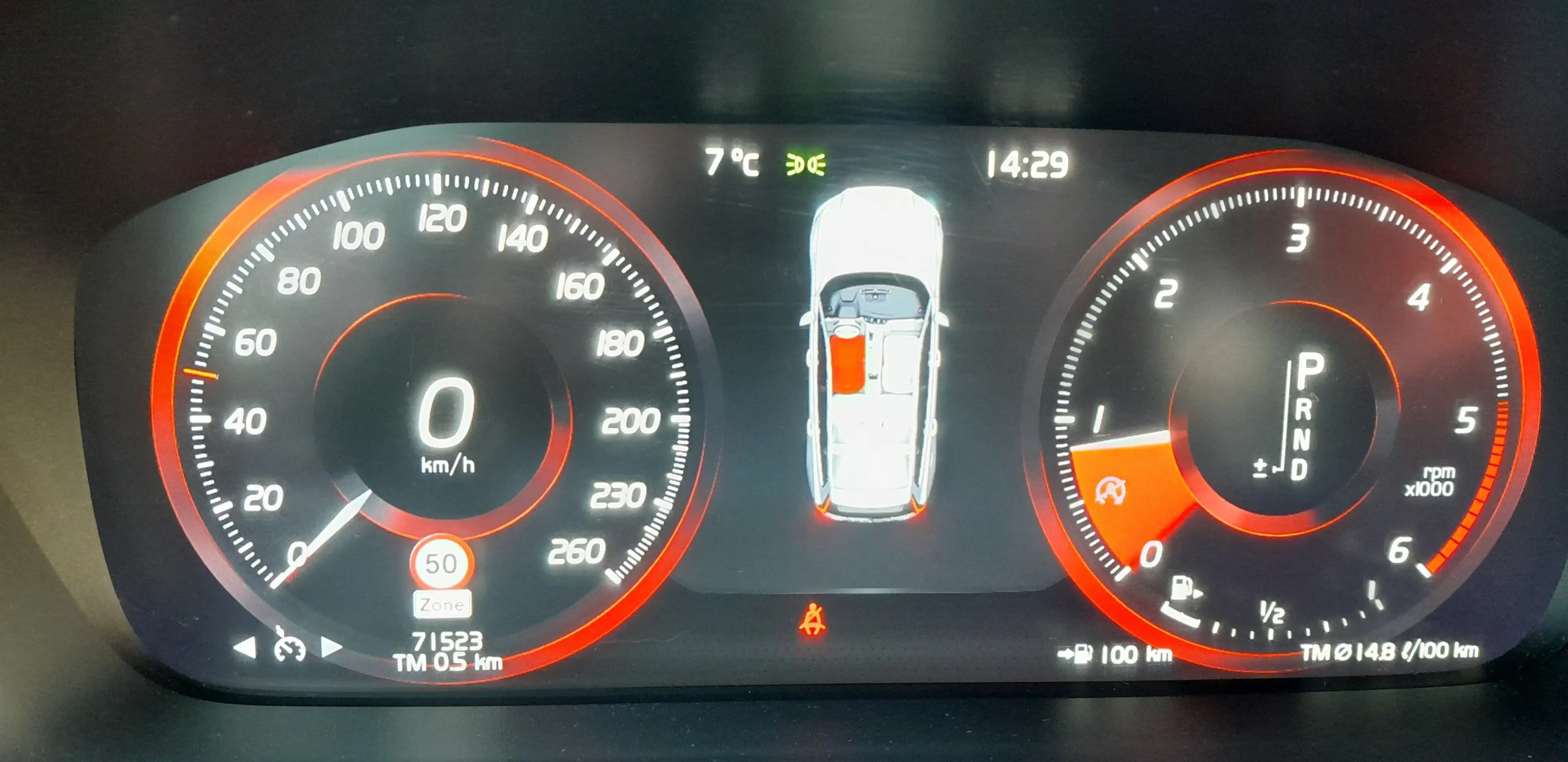 Volvo V60 Cross Country D3 AWD Geartronic — photo 15