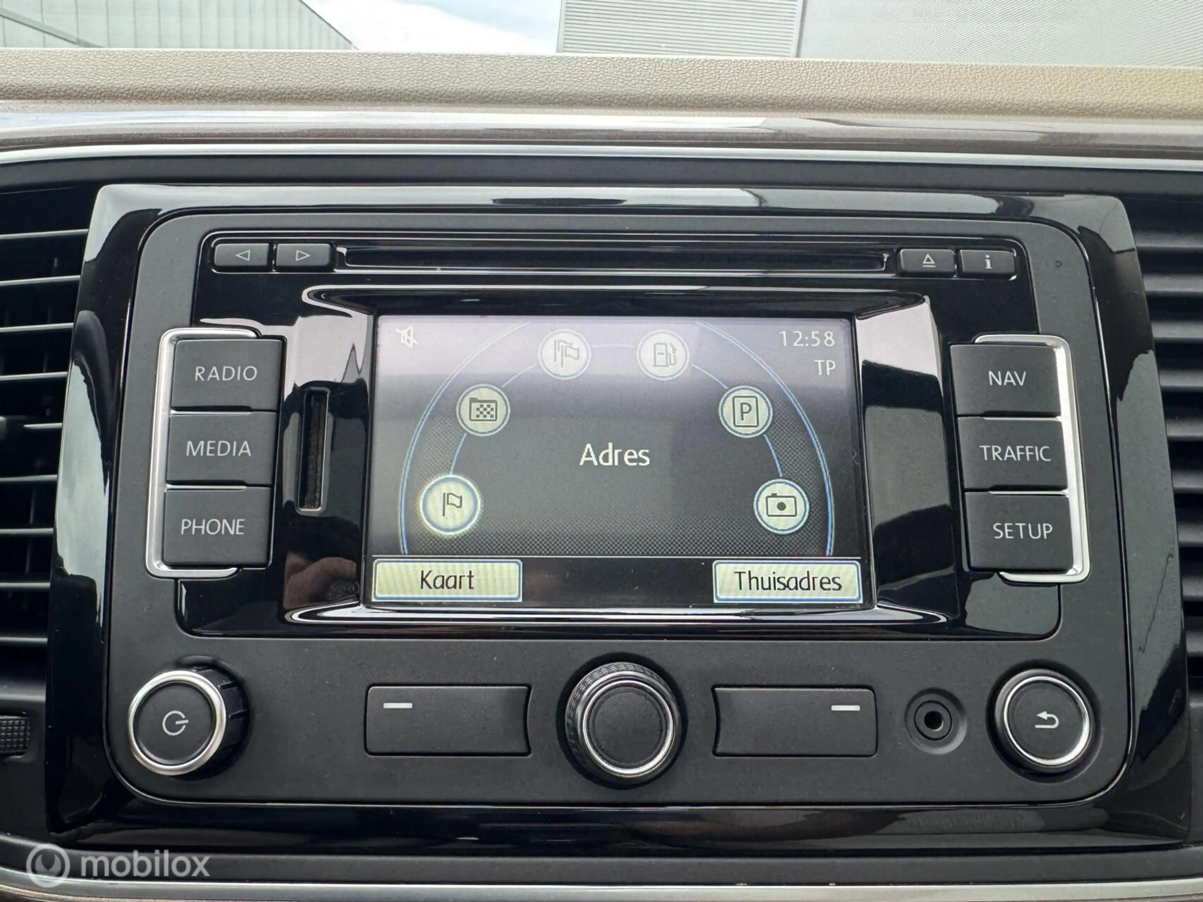 Volkswagen Beetle 1.4 TSI Sport | Panorama dak | Stoelverwarming | — photo 18