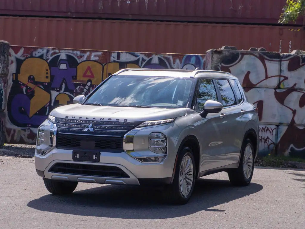 2024 Mitsubishi Outlander
