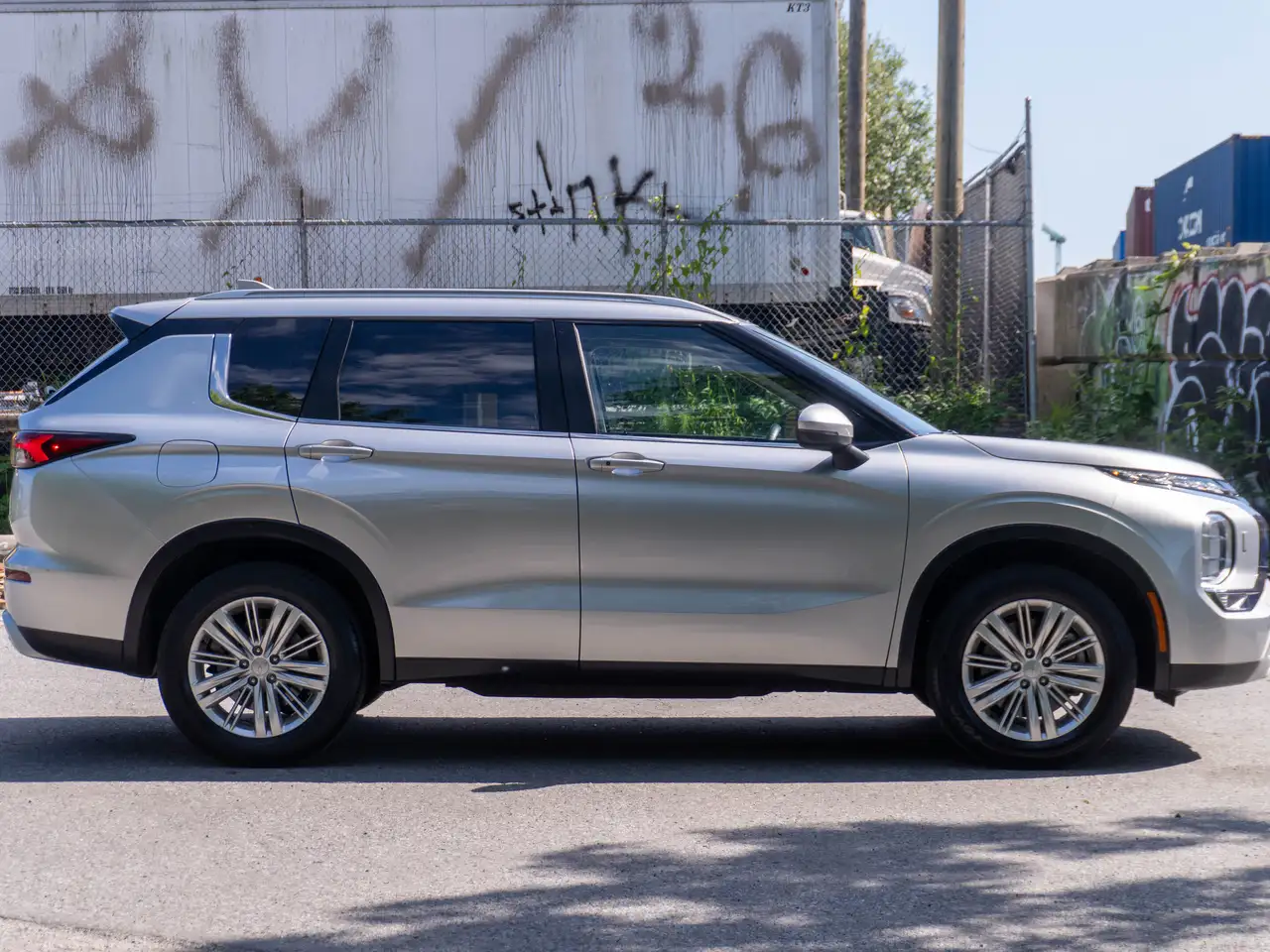 Mitsubishi Outlander снимка Mitsubishi Outlander