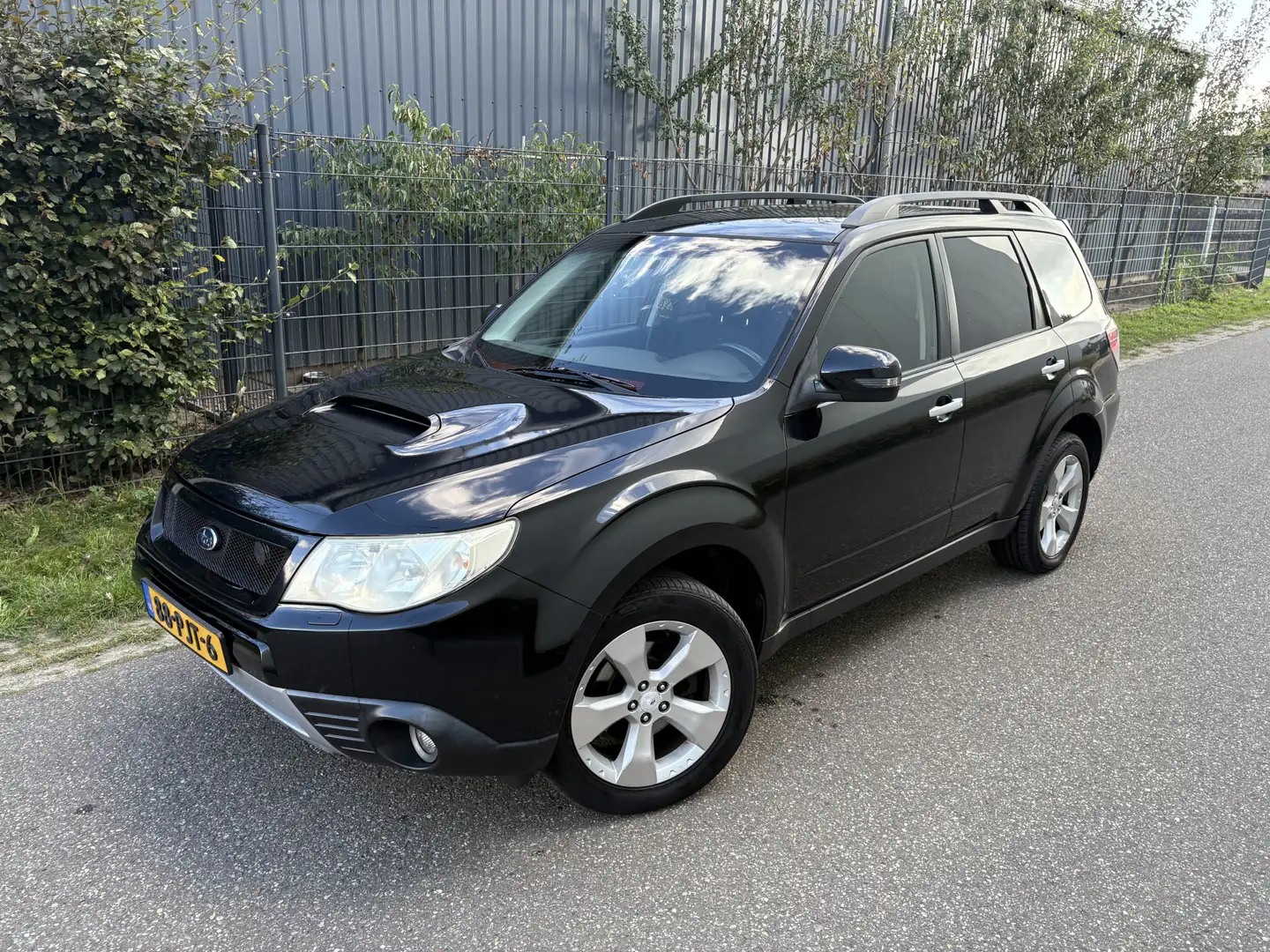 Subaru Forester 2.0 D XS Luxury / AWD / NAVI / AIRCO ECC / CRUISE Zwart - 2