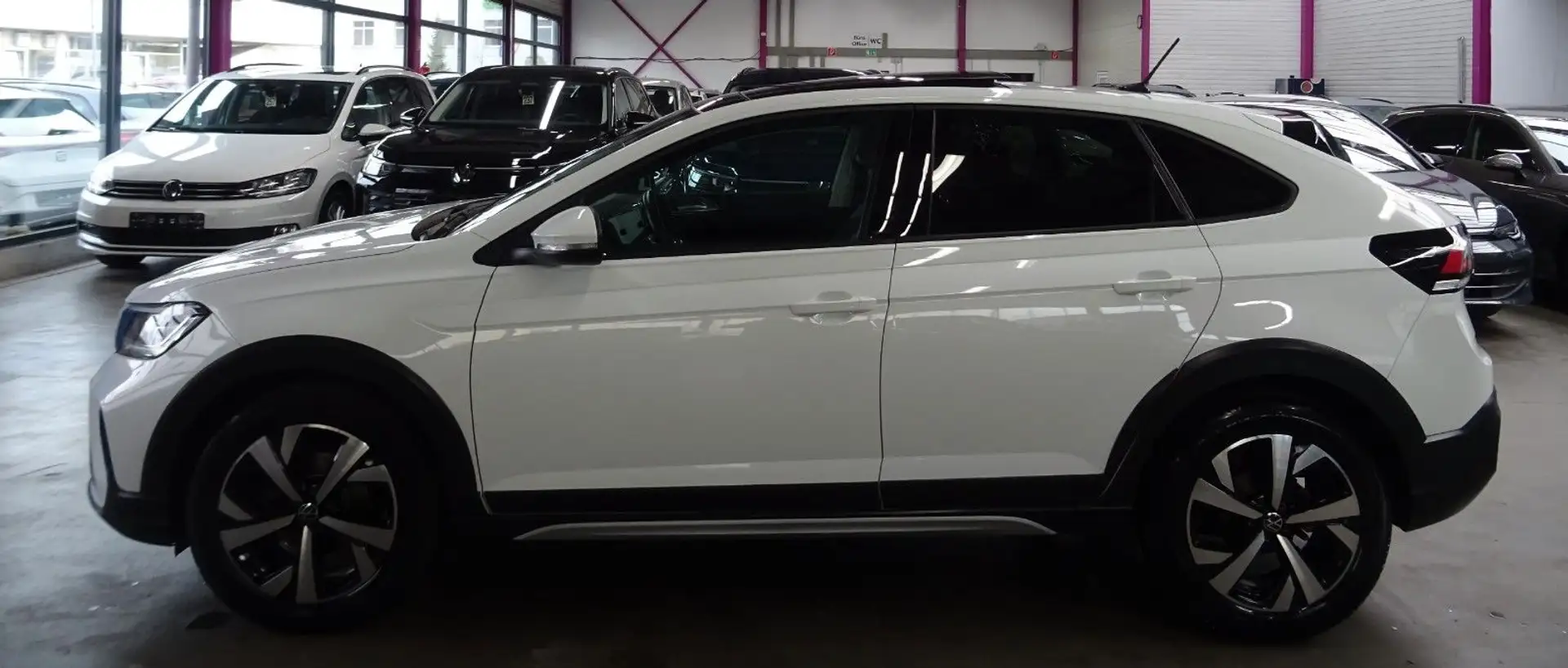 Volkswagen Taigo TAIGO 1.5 TSI STYLE*PANO*AHK*ACC*CAM*KEY*LED* Blanc - 2