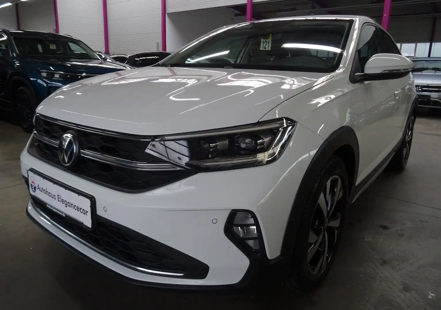 Volkswagen Taigo TAIGO 1.5 TSI STYLE*PANO*AHK*ACC*CAM*KEY*LED* Blanc - 1