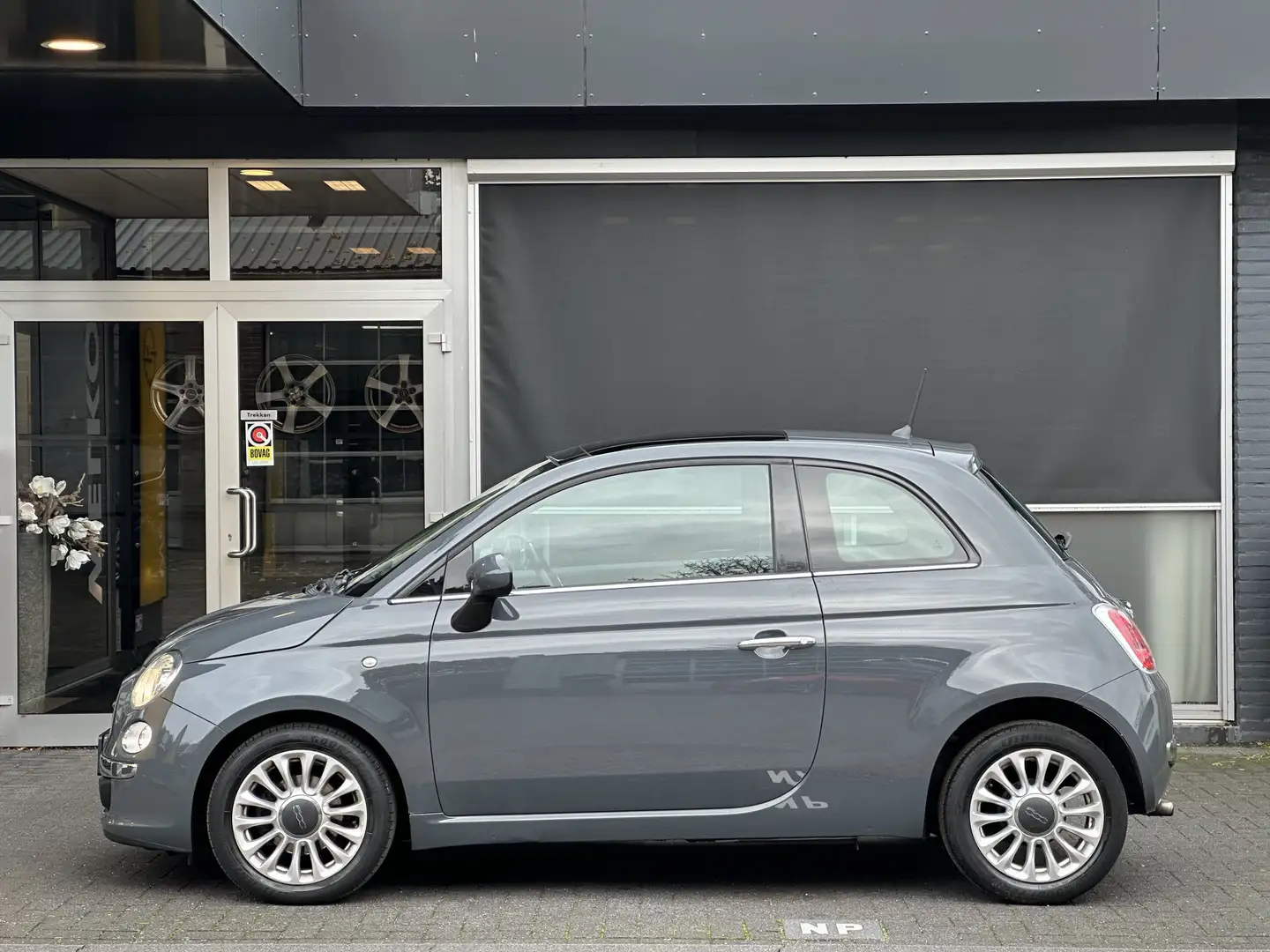 Fiat 500 0.9 TwinAir Turbo Lounge AIRCO / PANO / NARDO / LM Gris - 2