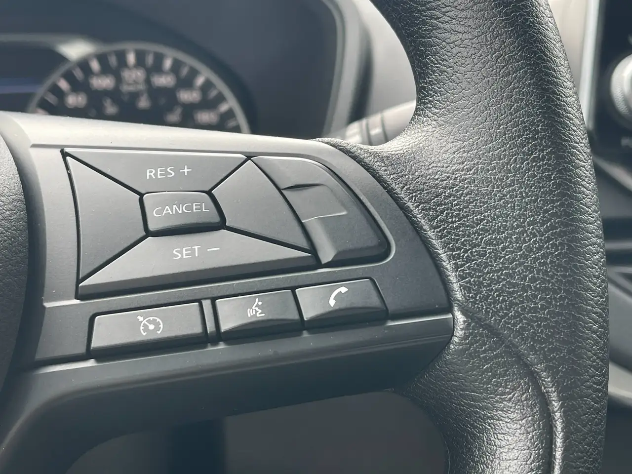 Nissan Altima снимка Nissan Altima
