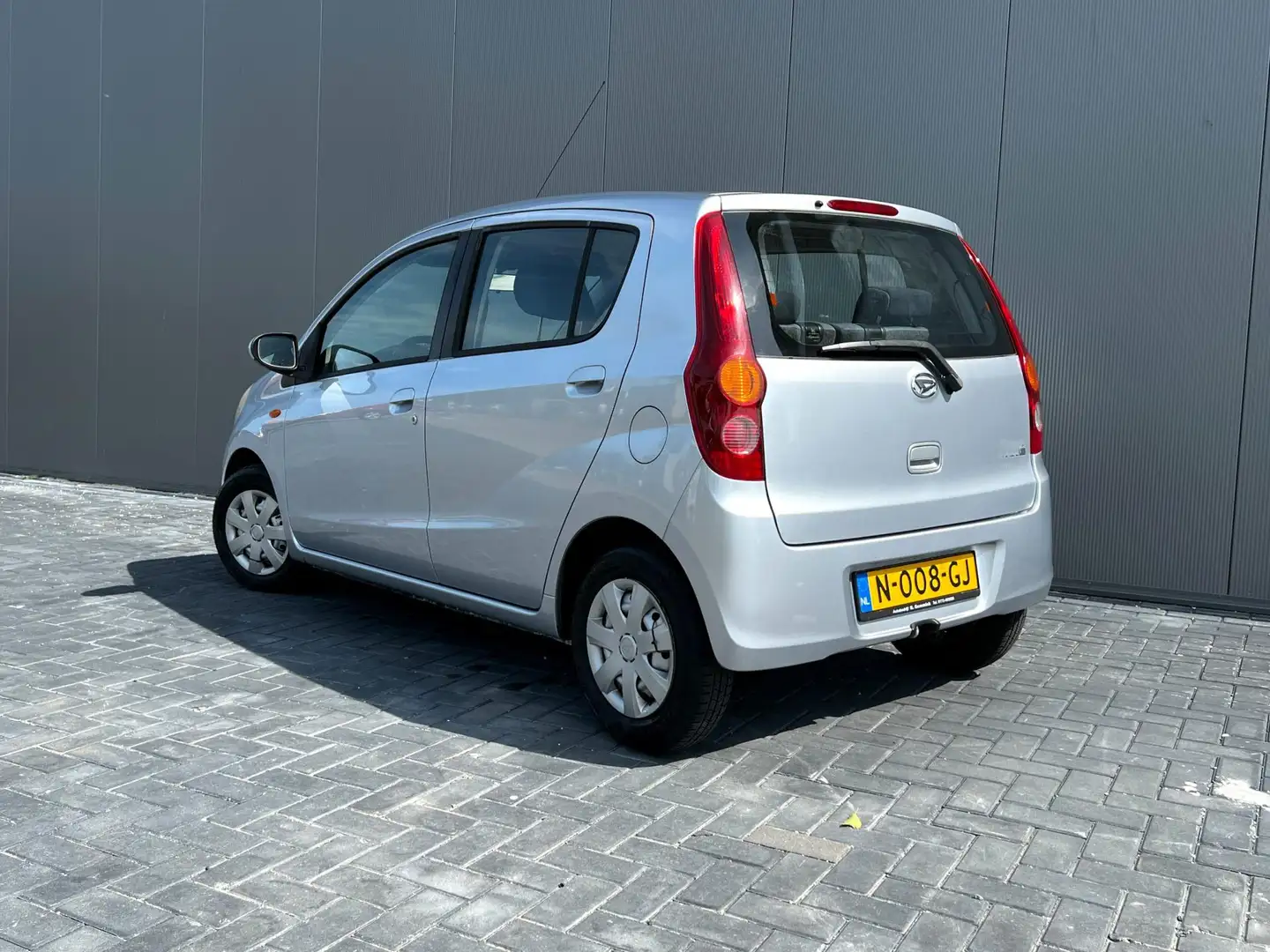 Daihatsu Cuore 1.0 Clever Airco Carplay_Navi_Bluetooth Gris - 2