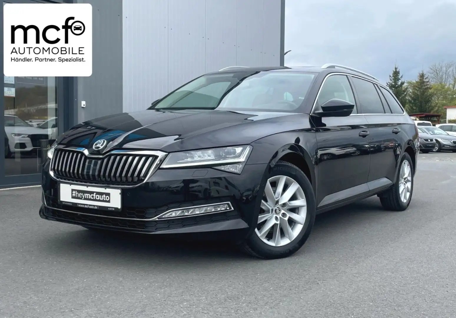 Skoda Superb Combi TSI DSG Business Pano*ACC*Leder Schwarz - 1