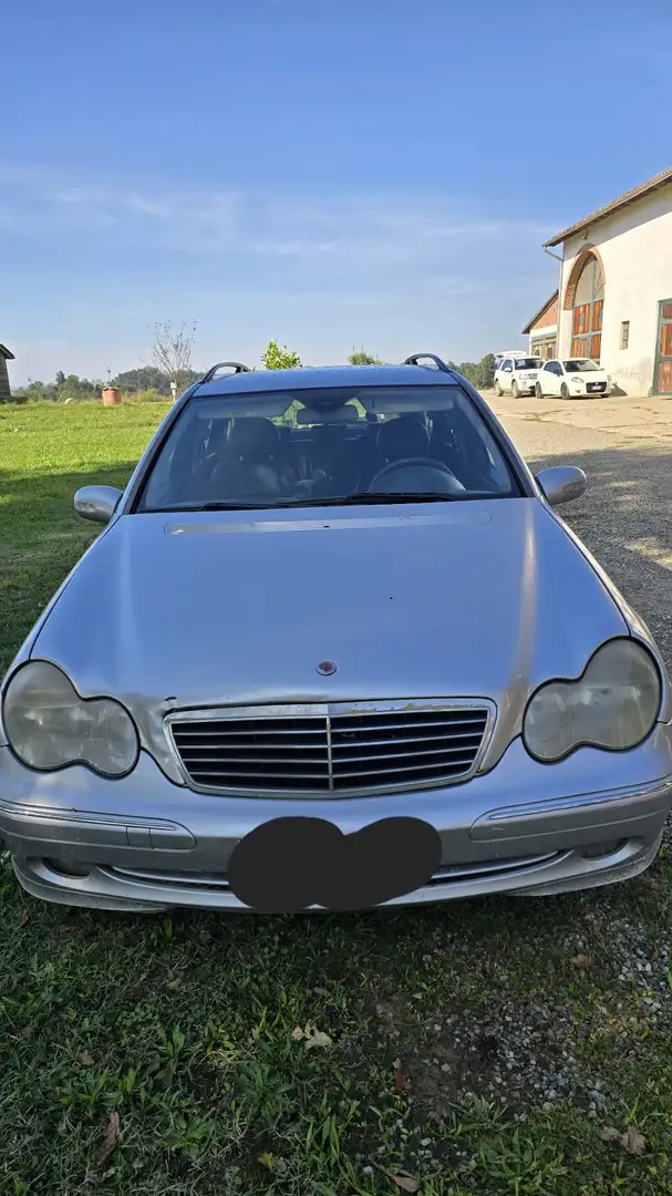 Mercedes-Benz 200 - 1