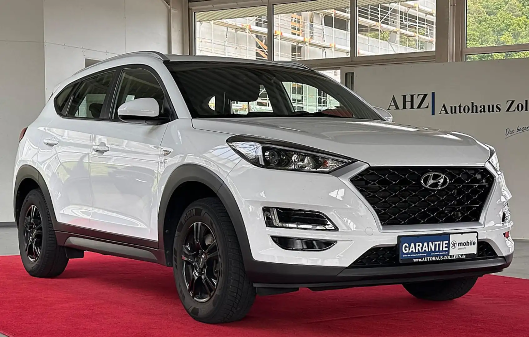 Hyundai TUCSON 1,6 GDI 2WD Trend  AHK RFK Lane Navi Weiß - 1