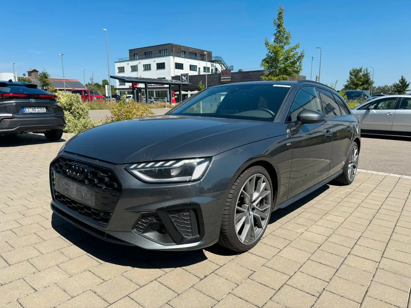 Audi A4 Avant 40 TDI S line Kamera Matrix Grau - 1