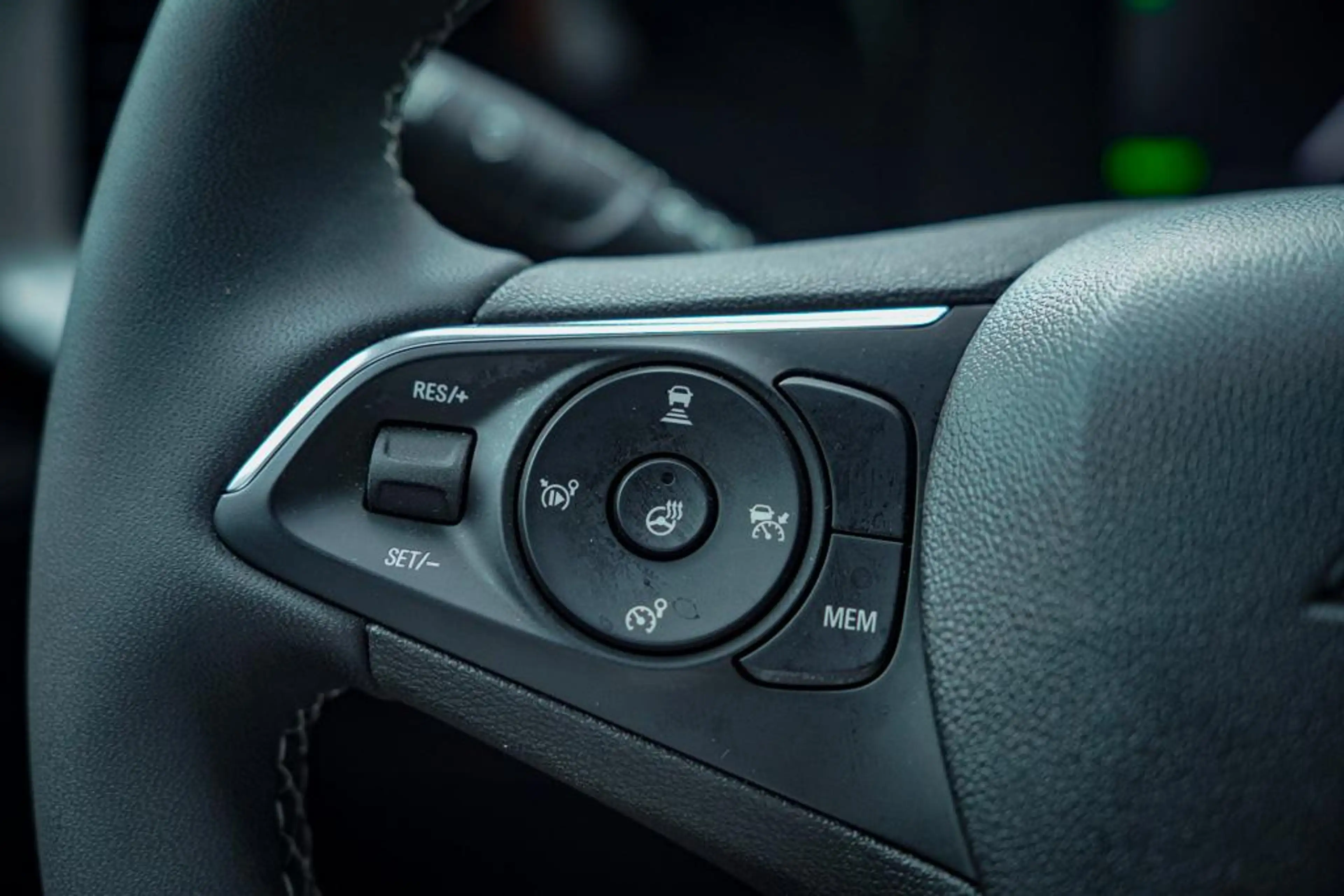 Opel Mokka-E Edition 50 kWh / Warmtepomp / Zwart Metallic / 1 E — photo 28