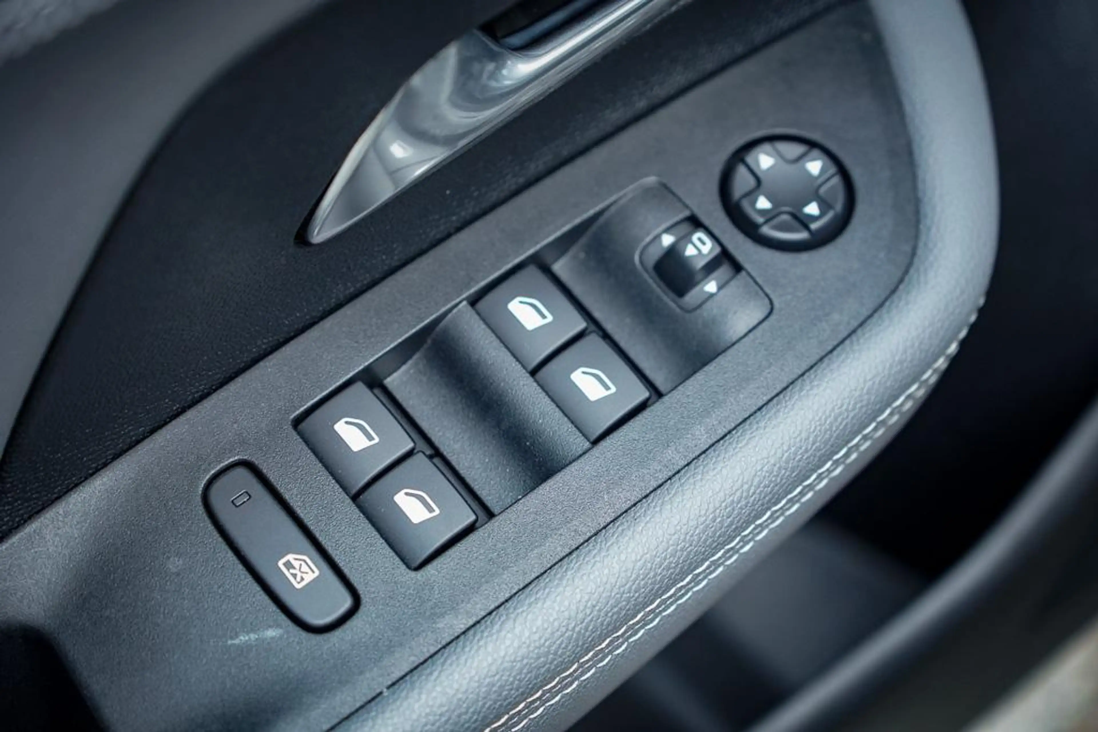Opel Mokka-E Edition 50 kWh / Warmtepomp / Zwart Metallic / 1 E — photo 15