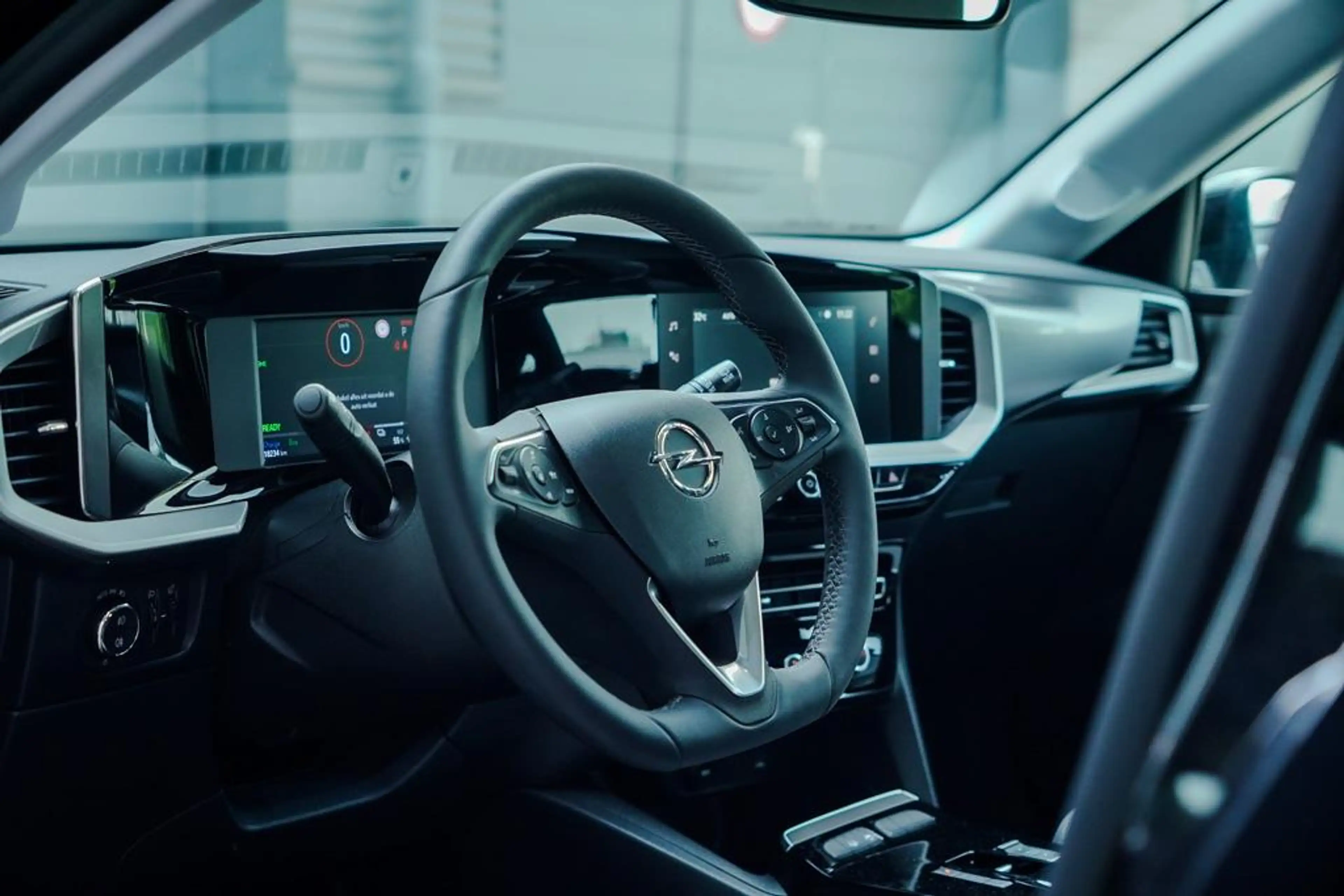 Opel Mokka-E Edition 50 kWh / Warmtepomp / Zwart Metallic / 1 E — photo 6