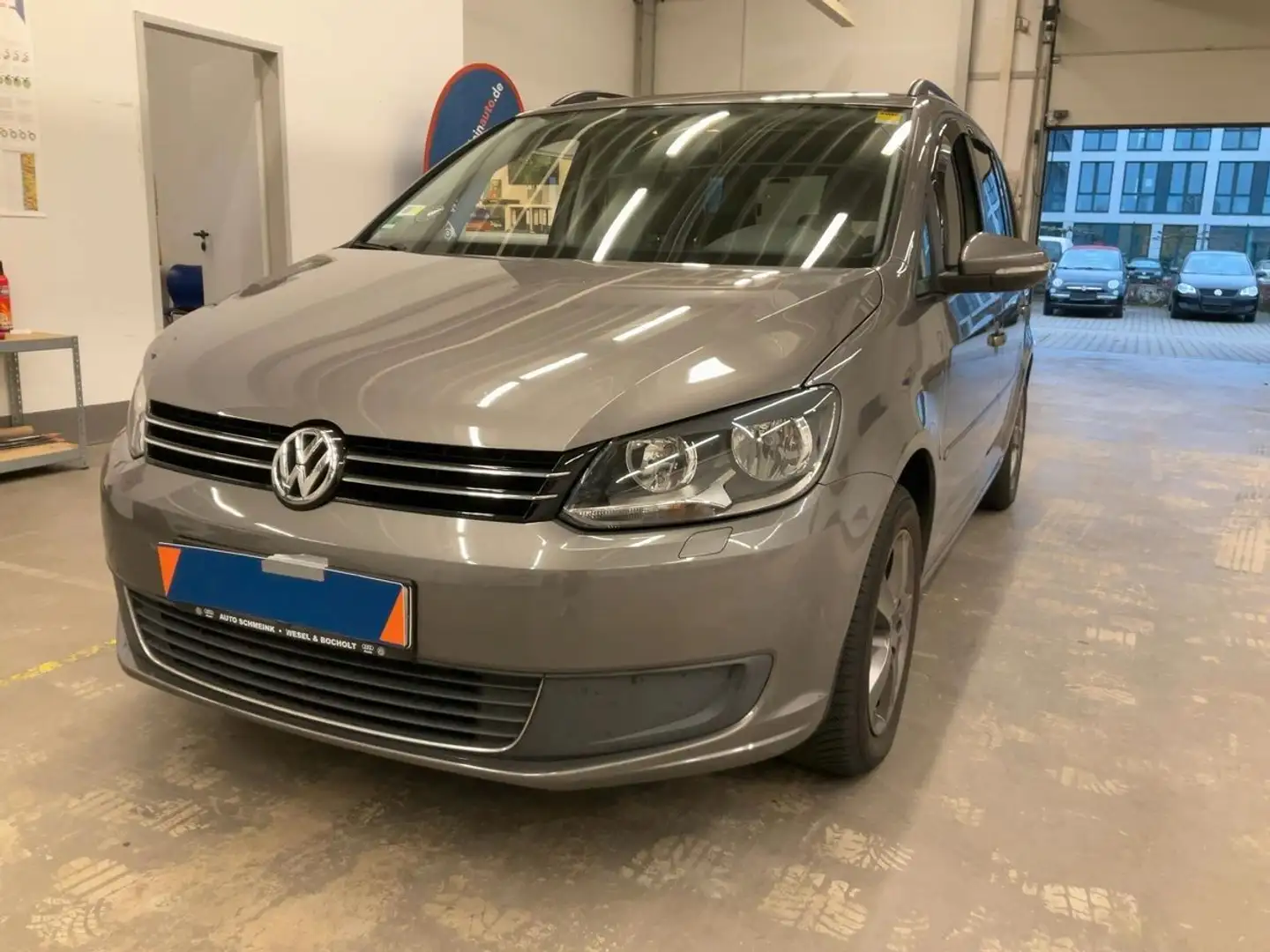 Volkswagen Touran 2.0TDI 7 Sitze/Scheckheft/AHK/NAVI/SHZ Grau - 1