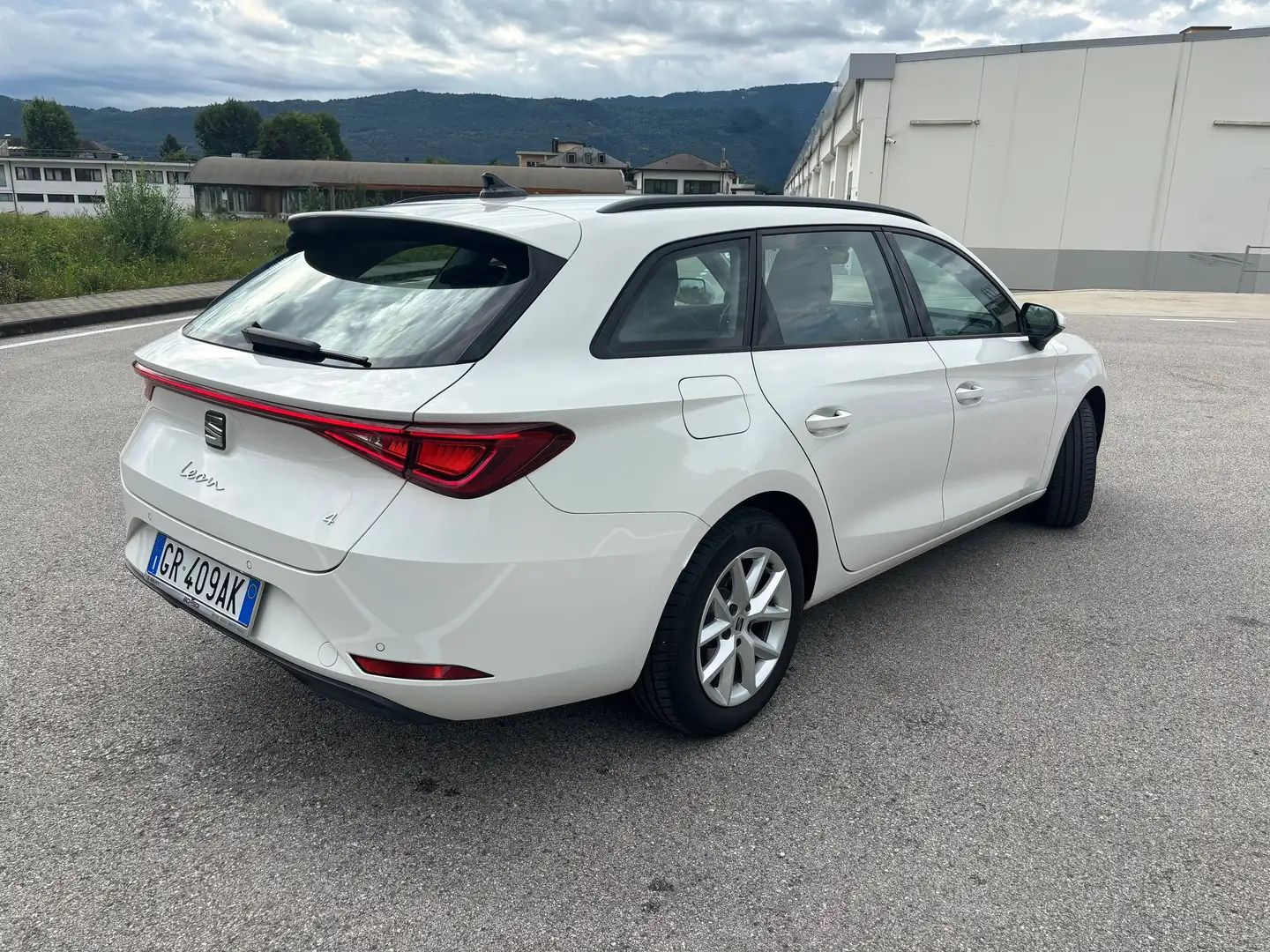 SEAT Leon Sportstourer 2.0 tdi 4drive 150cv dsg Bianco - 2