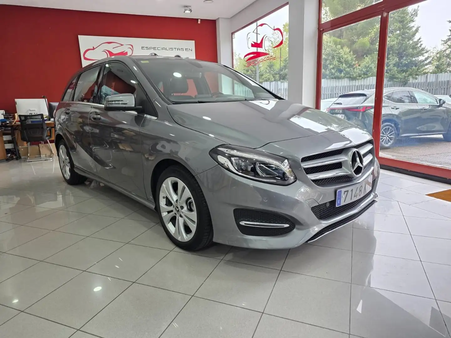 Mercedes-Benz C 320 B 200 d Gris - 1