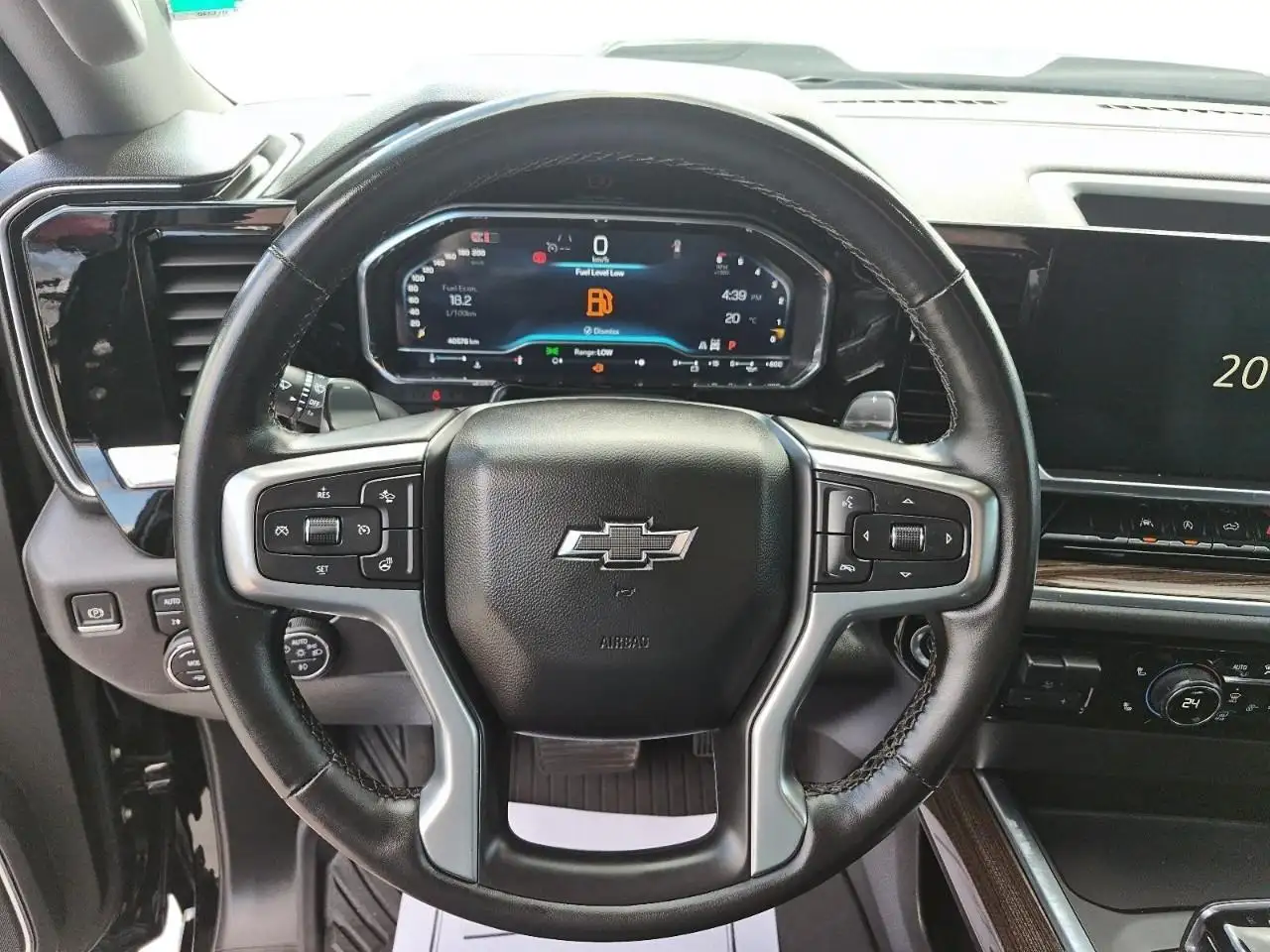 Chevrolet Silverado 1500 снимка Chevrolet Silverado 1500