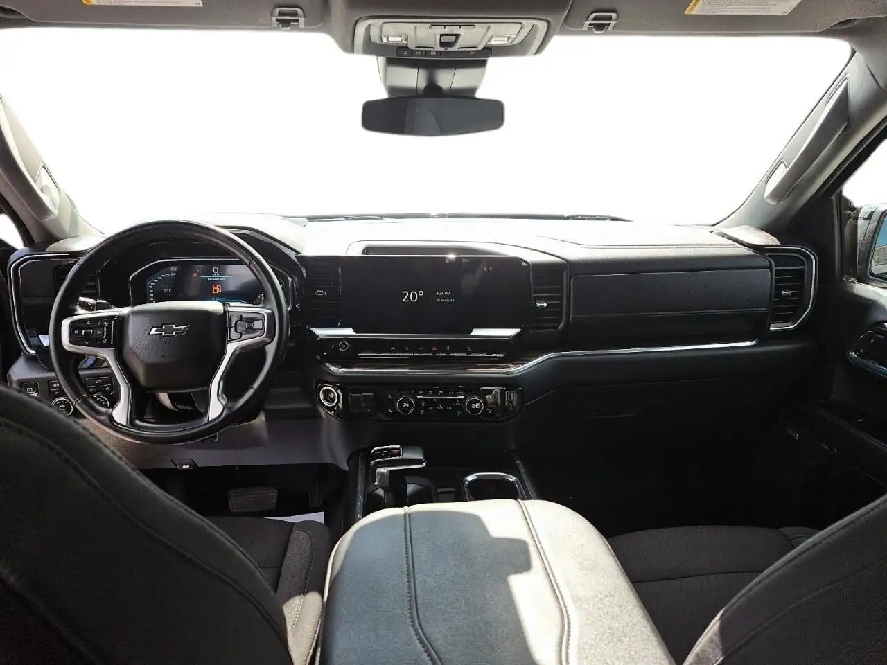 Chevrolet Silverado 1500 снимка Chevrolet Silverado 1500