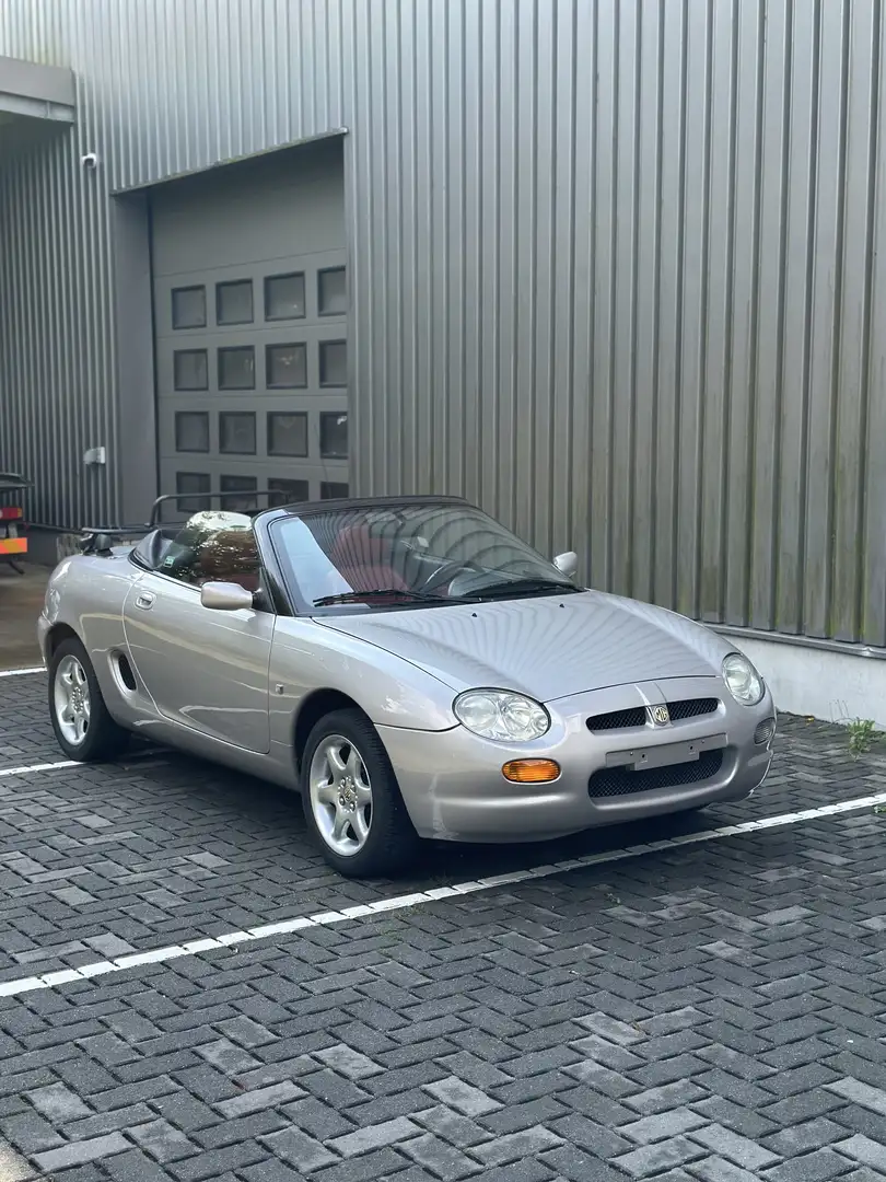 MG MGF 1.8i - 1