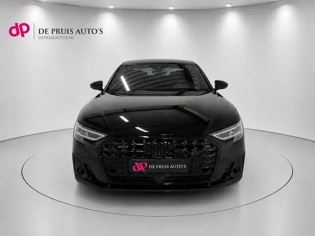 Audi A8 view 8