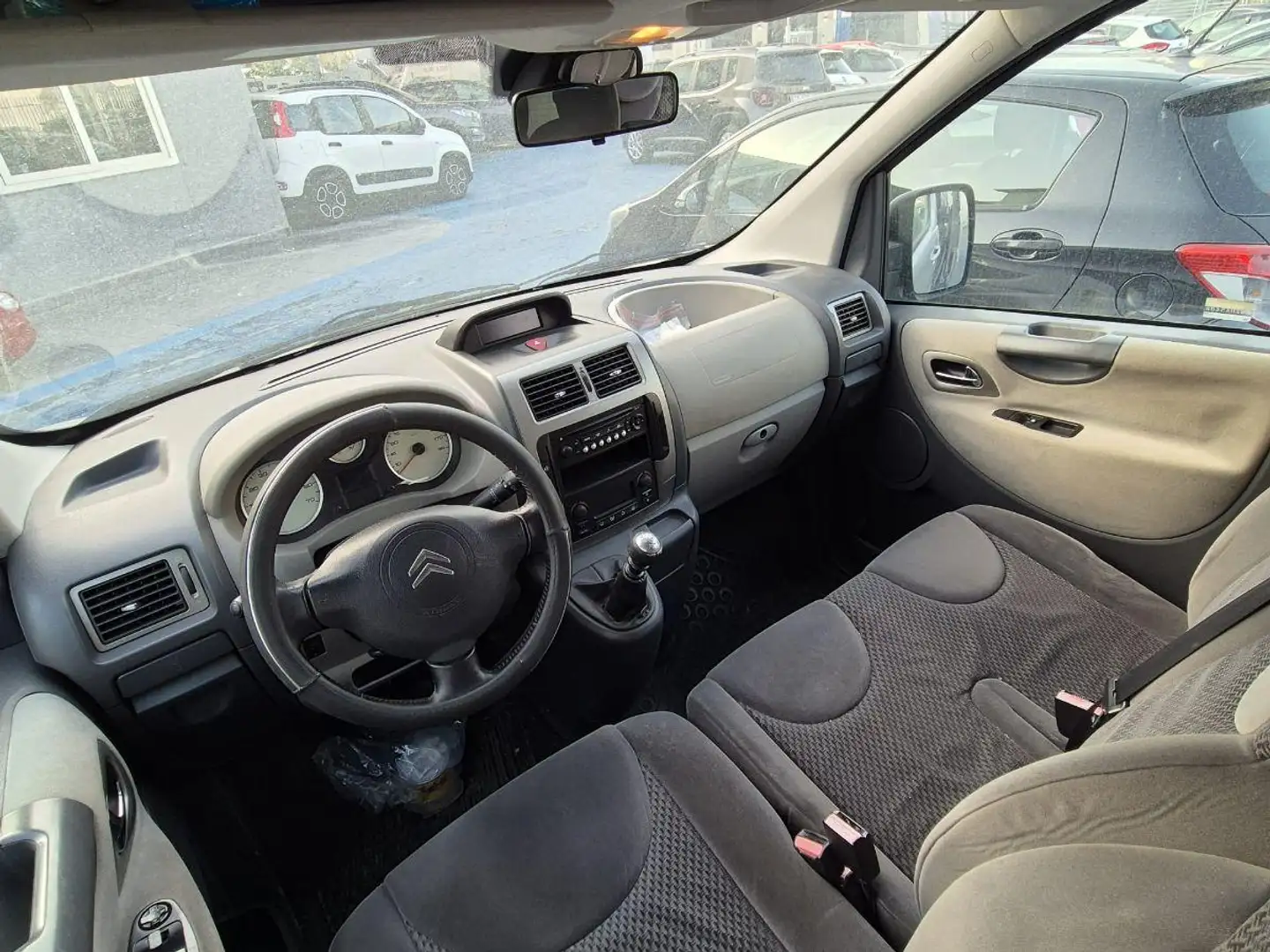Citroen Jumpy 2.0 HDi 9 Posti Grigio - 2