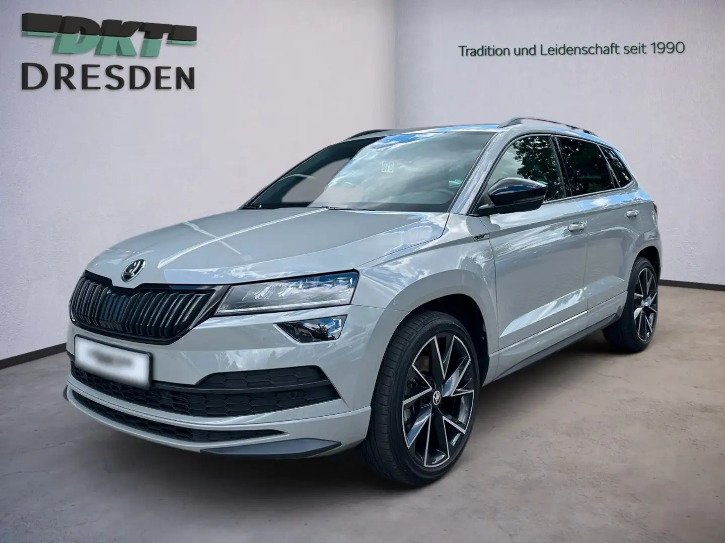Skoda Karoq Sportline 4x4/Pano/ACC/AHZV/Navi/EPH/ Grau - 1