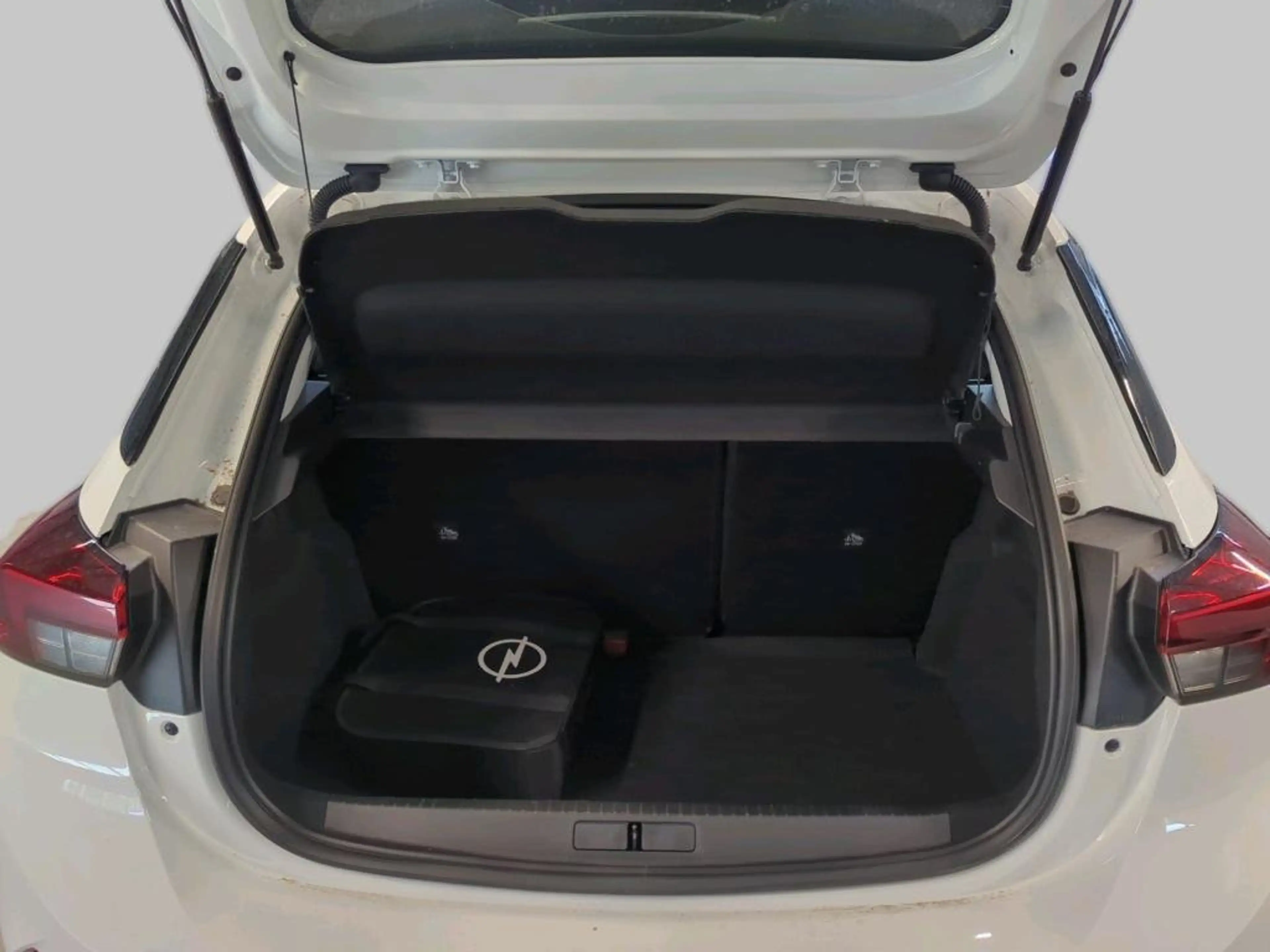 Opel Corsa-e Corsa F e Elegance LED Lane AUT Klima PDC — photo 13