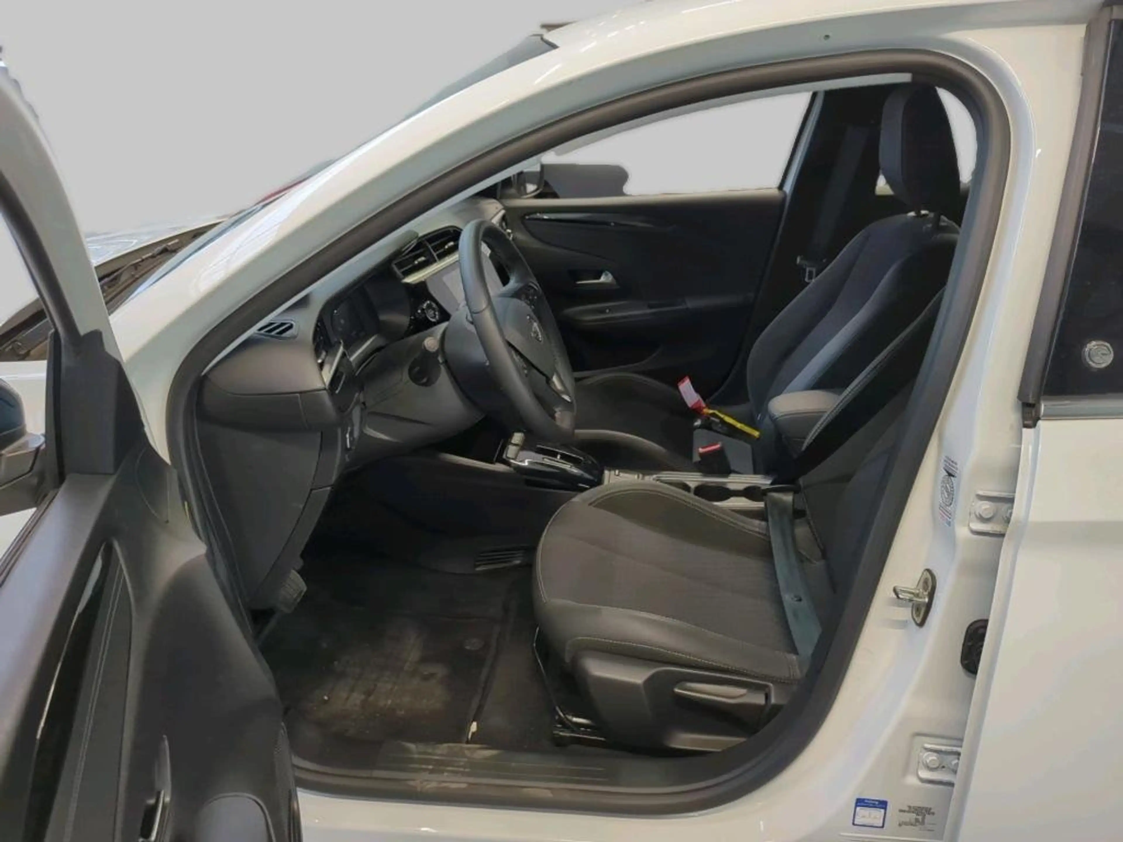 Opel Corsa-e Corsa F e Elegance LED Lane AUT Klima PDC — photo 9