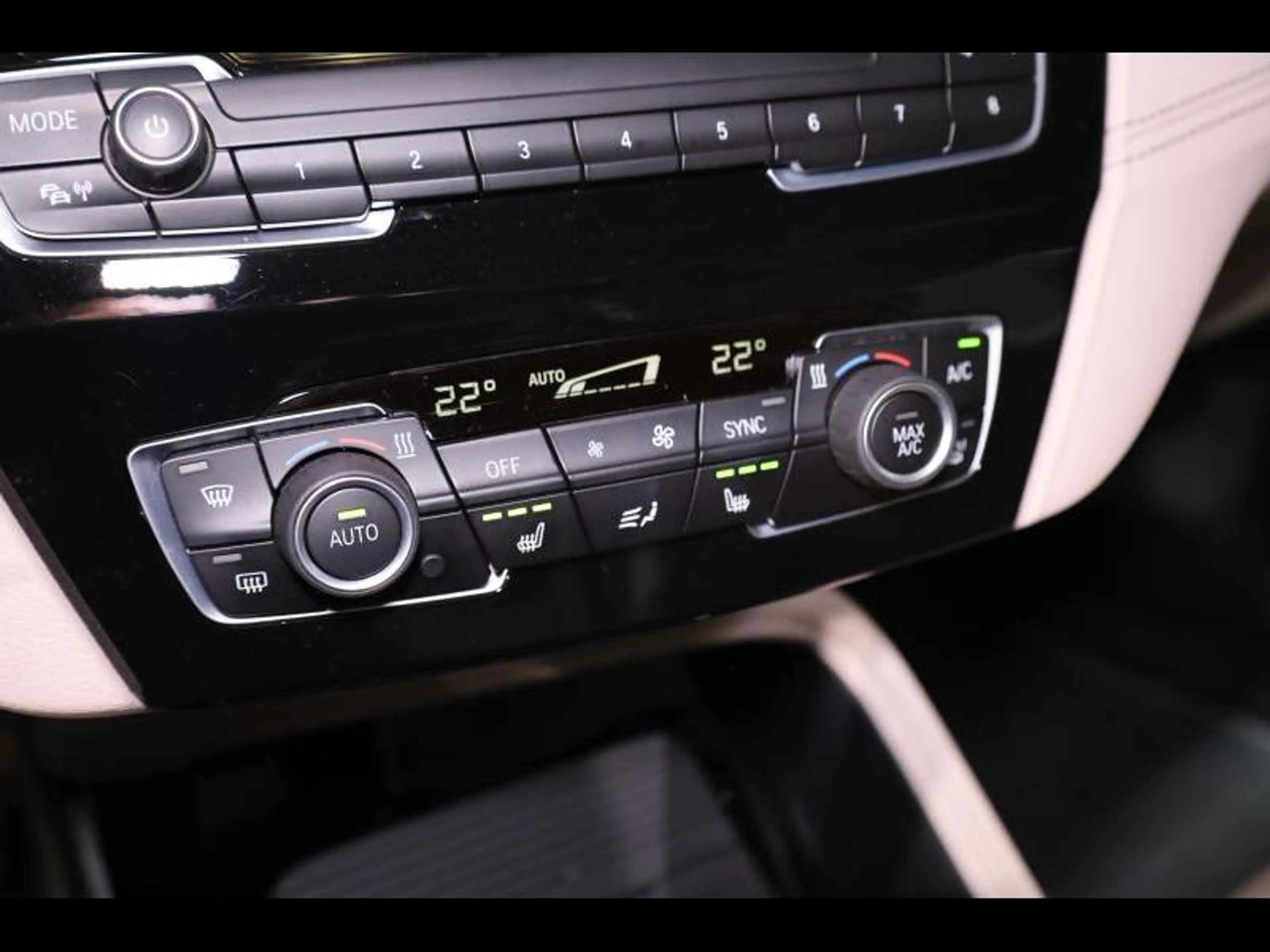 BMW X2 sDrive18i — photo 15