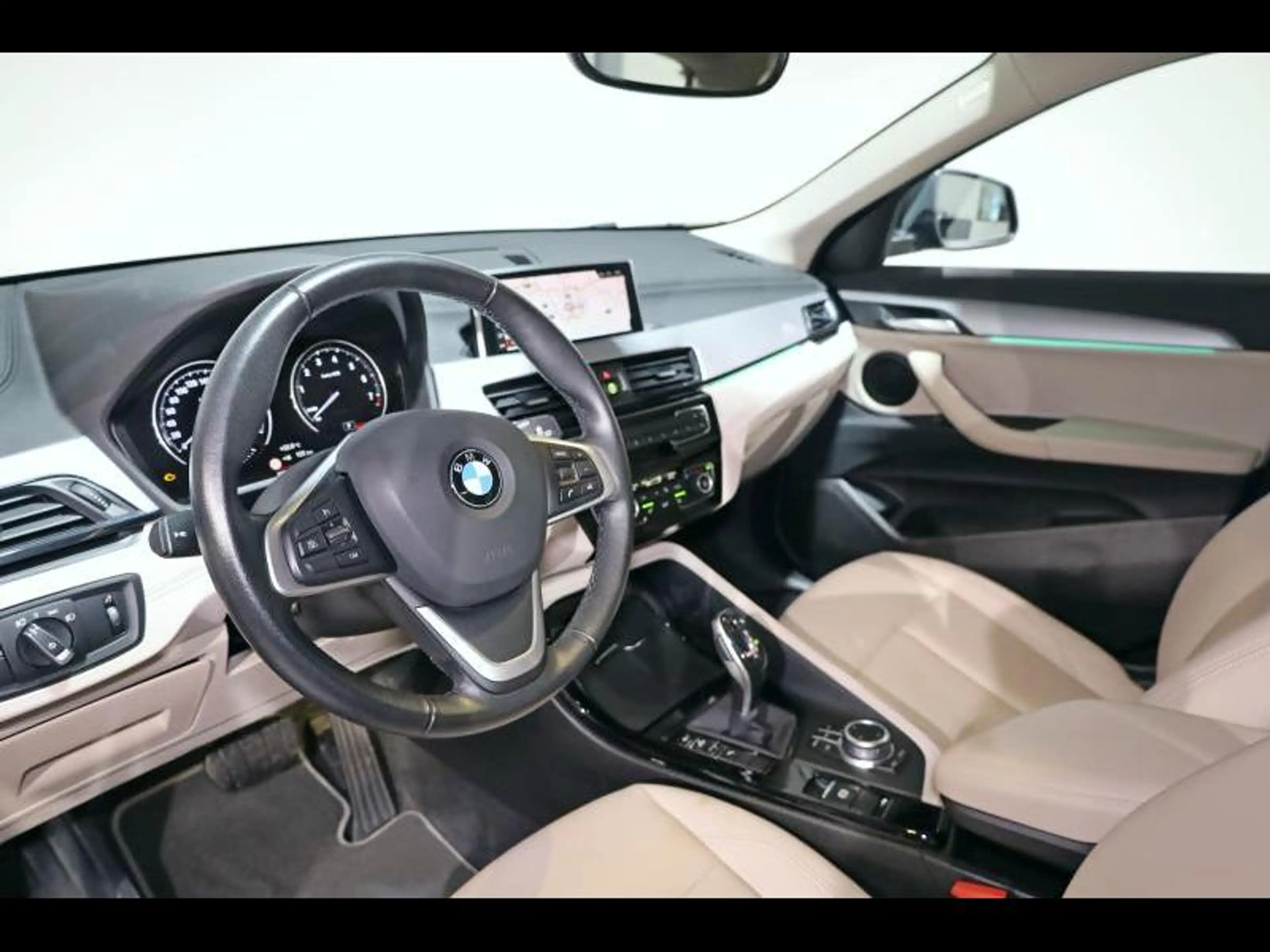 BMW X2 sDrive18i — photo 6