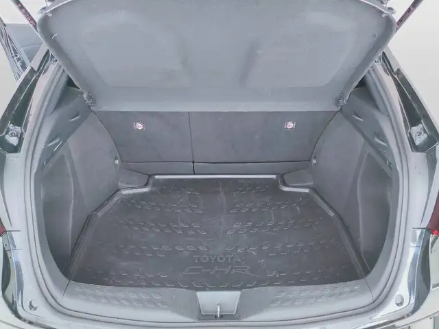 Toyota C-HR view 9