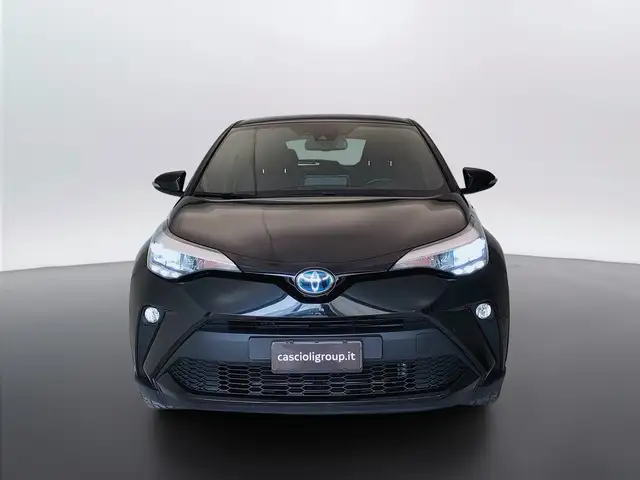 Toyota C-HR view 2