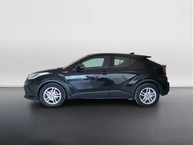 Toyota C-HR view 8