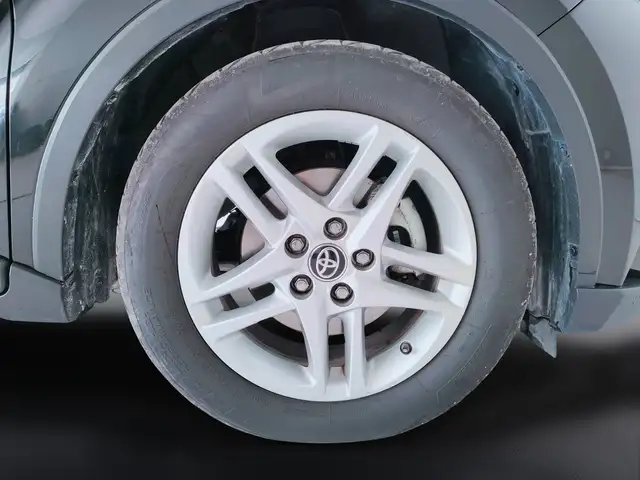 Toyota C-HR view 10