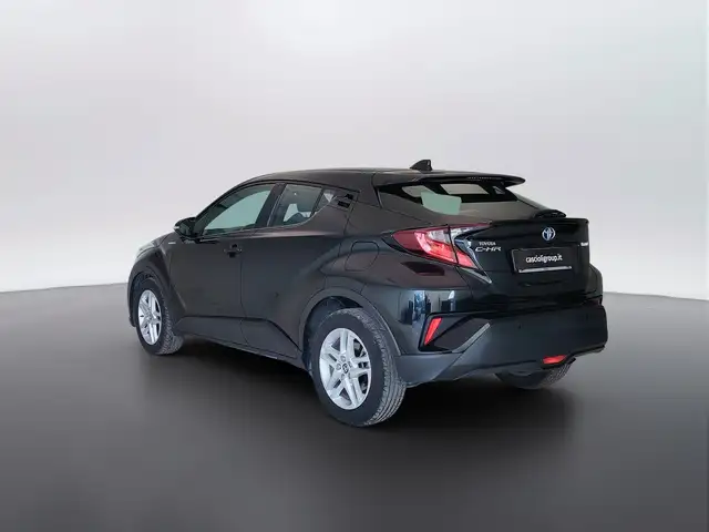 Toyota C-HR view 7