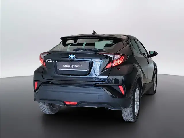 Toyota C-HR view 5