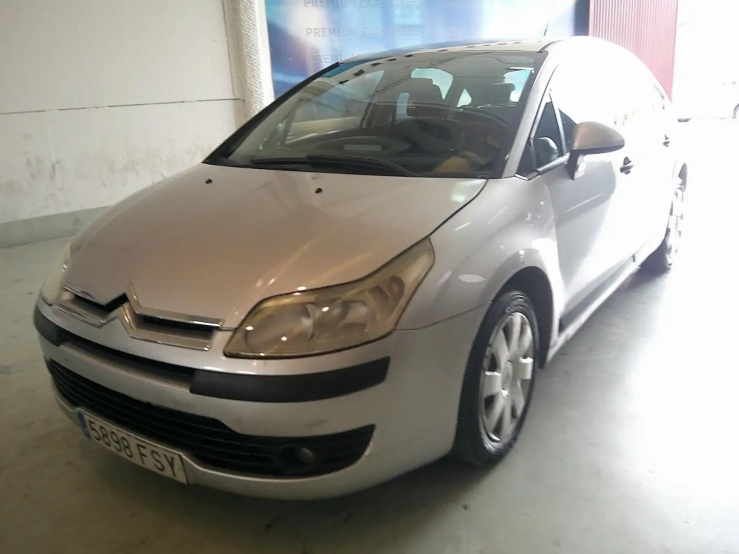 Citroen C4 1.6HDI VTR Plus 92 Grau - 1