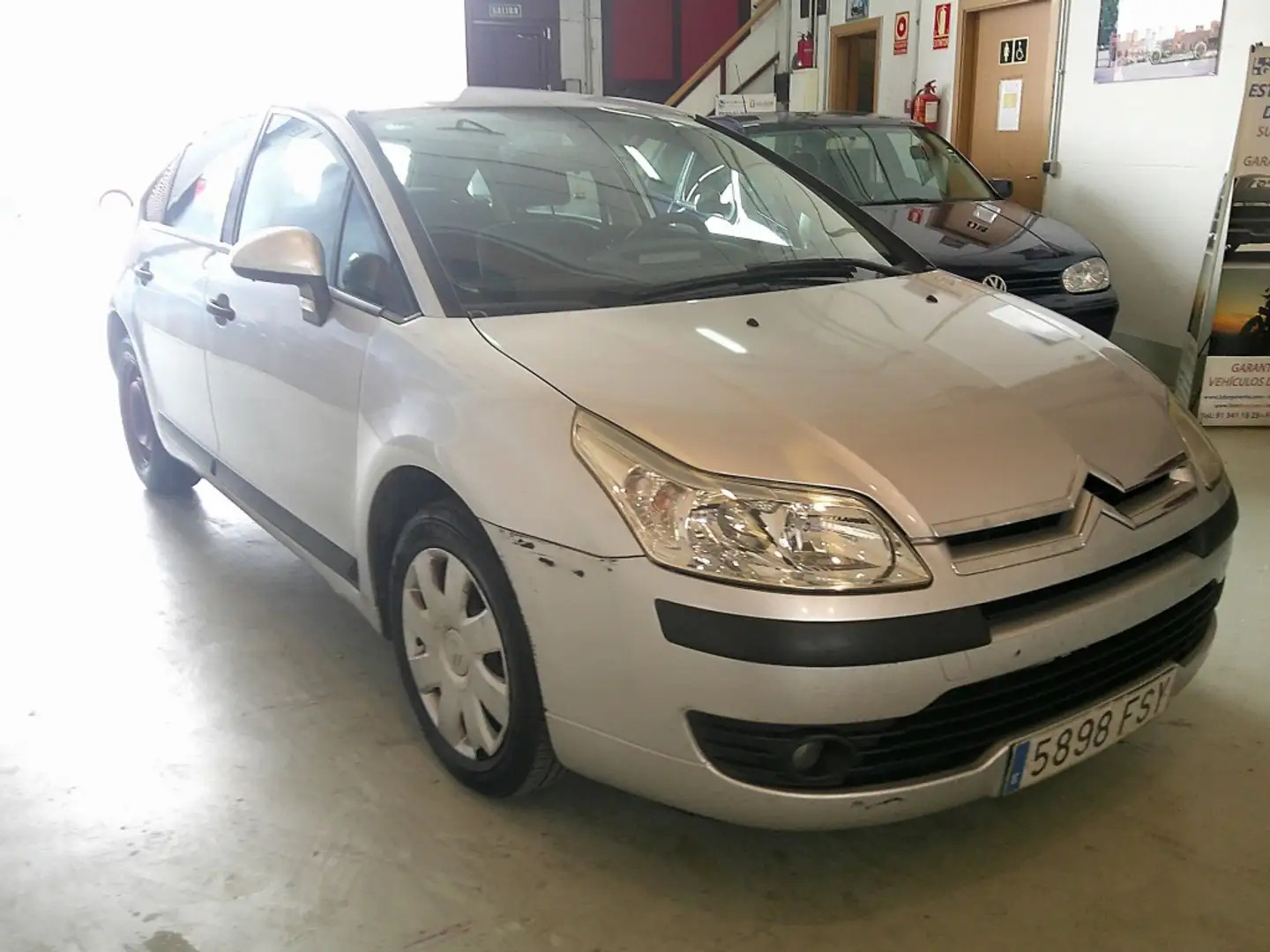 Citroen C4 1.6HDI VTR Plus 92 Grau - 2