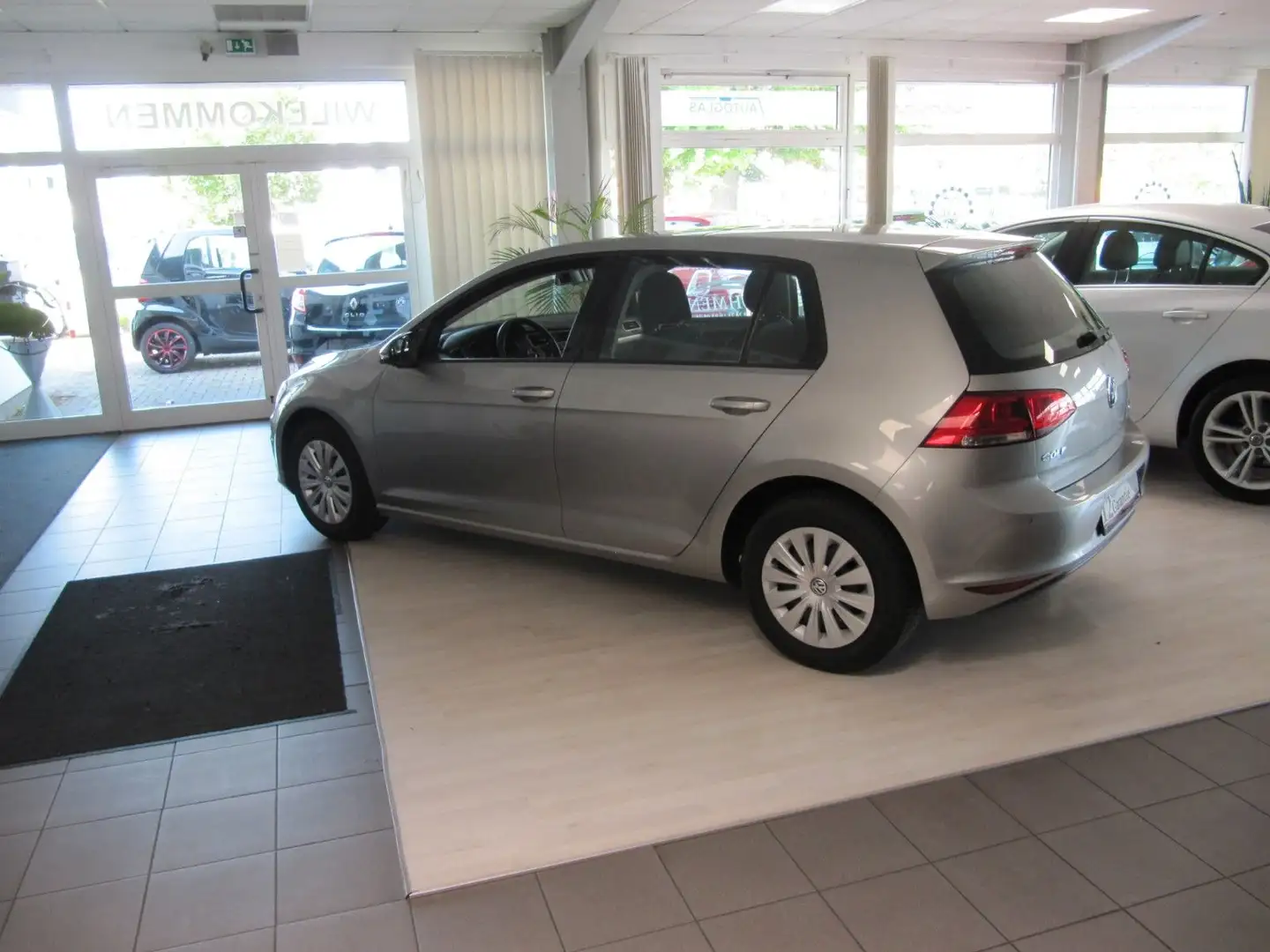 Volkswagen Golf VII Lim. Trendline BMT Argento - 2