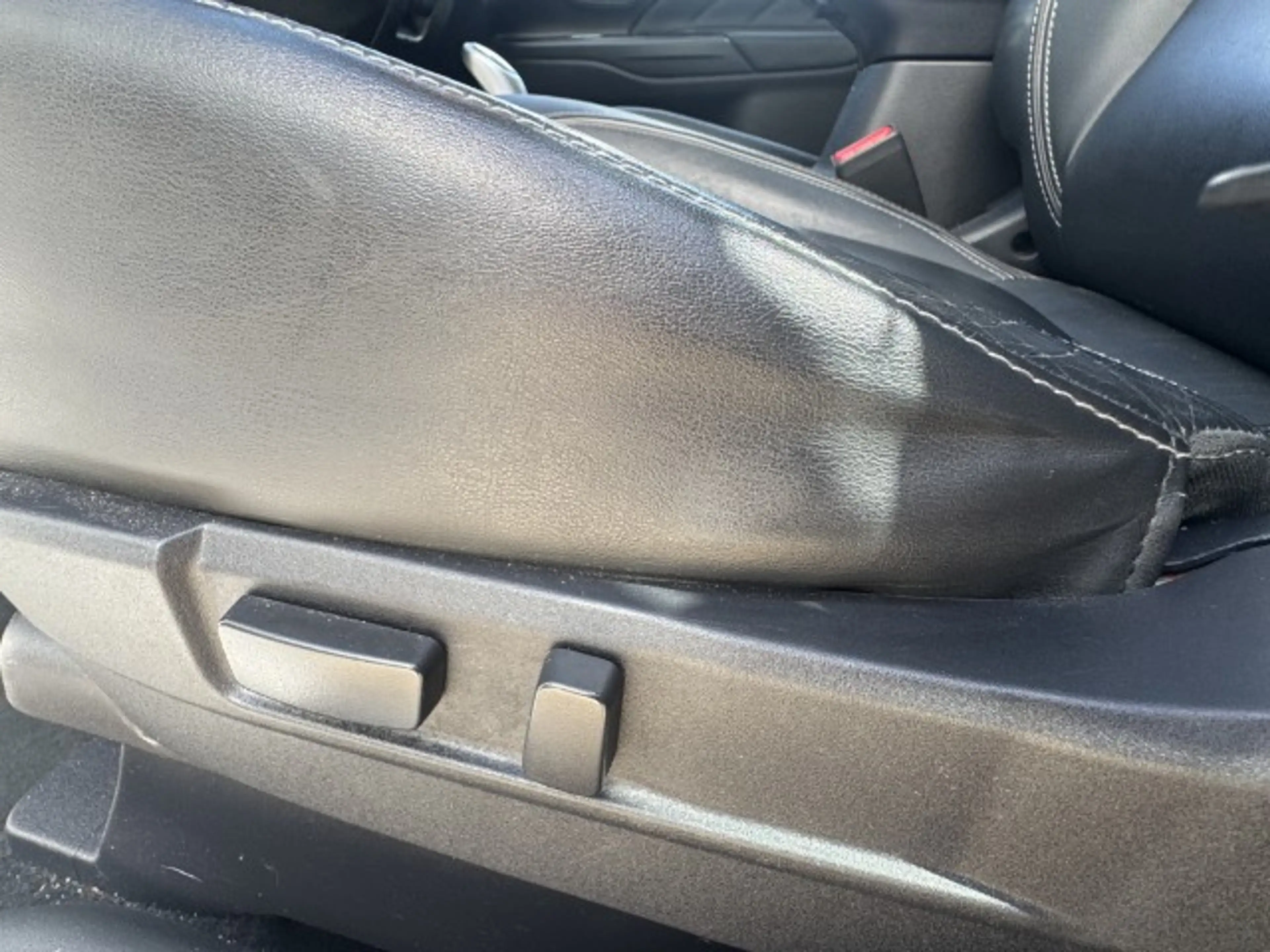Mitsubishi Outlander 2.0 PHEV Prestige Leer, schdak — photo 10
