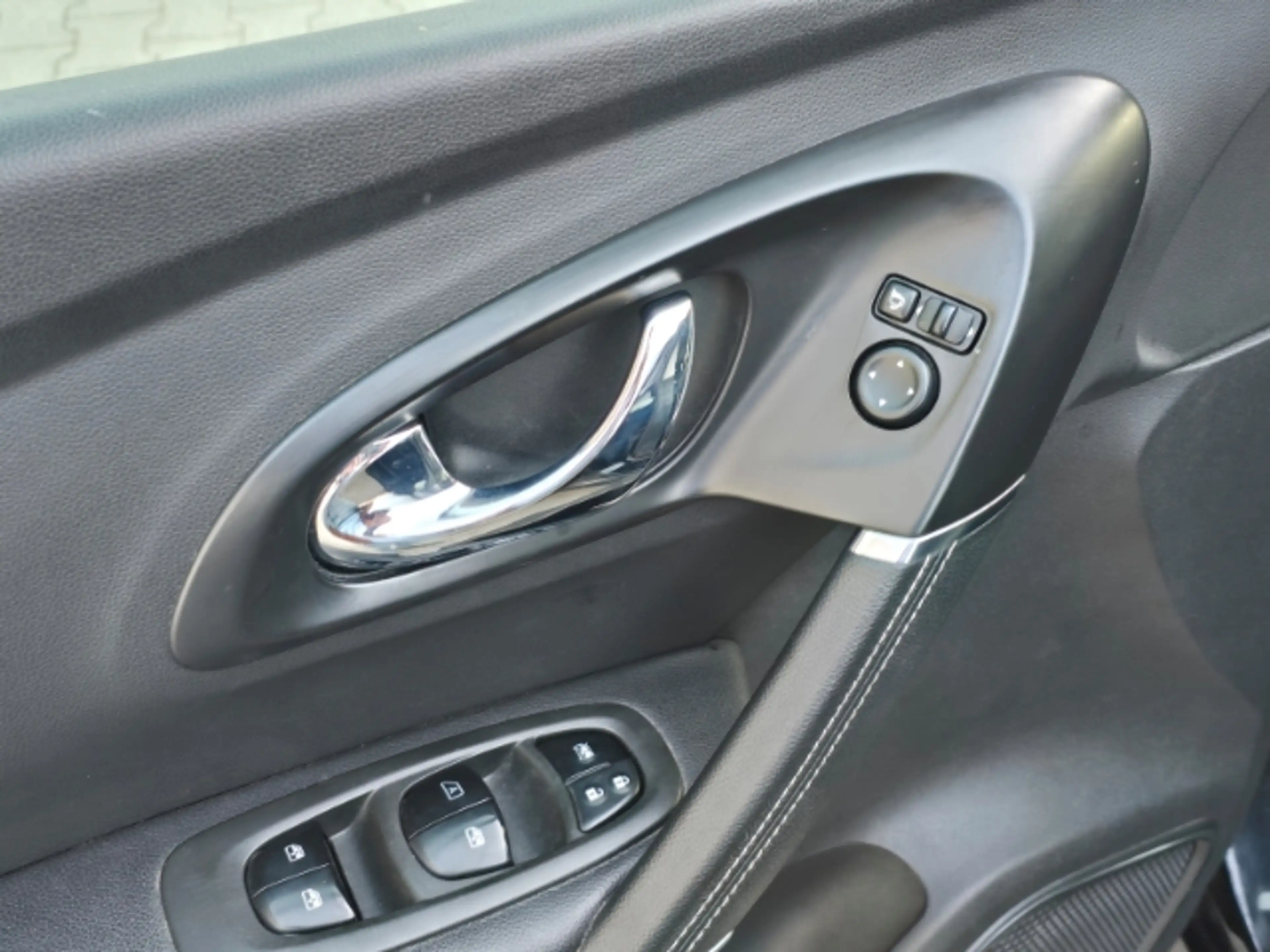 Renault Kadjar Bose Edition 130 EDC Navi Leder Soundsystem LED Ap — photo 15